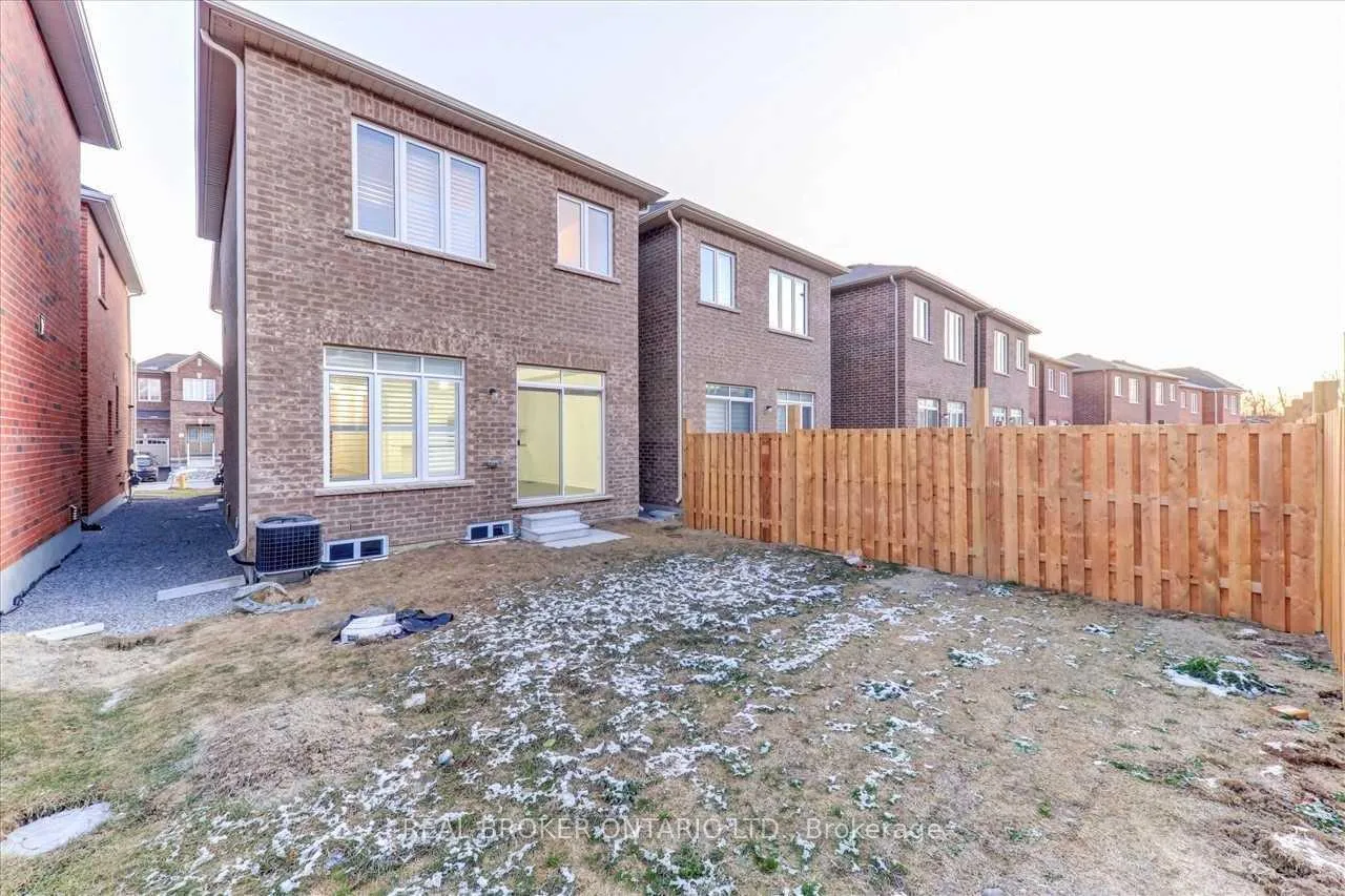 Photo 21 of 91 Titan Trail, Markham, Cedarwood — HOMEH