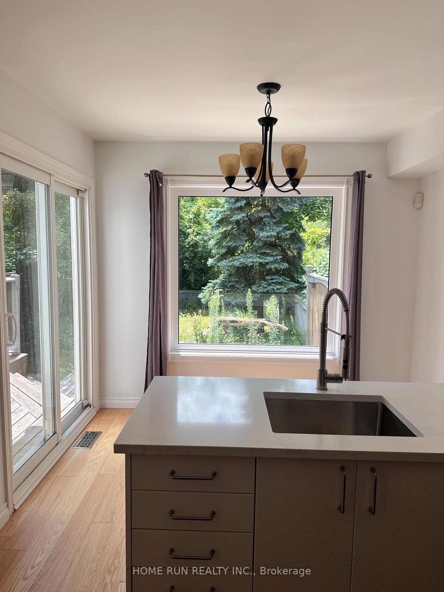 Photo 2 of 111 Blackdome Crescent, Ottawa, Kanata - Kanata Lakes/Heritage Hills — HOMEH