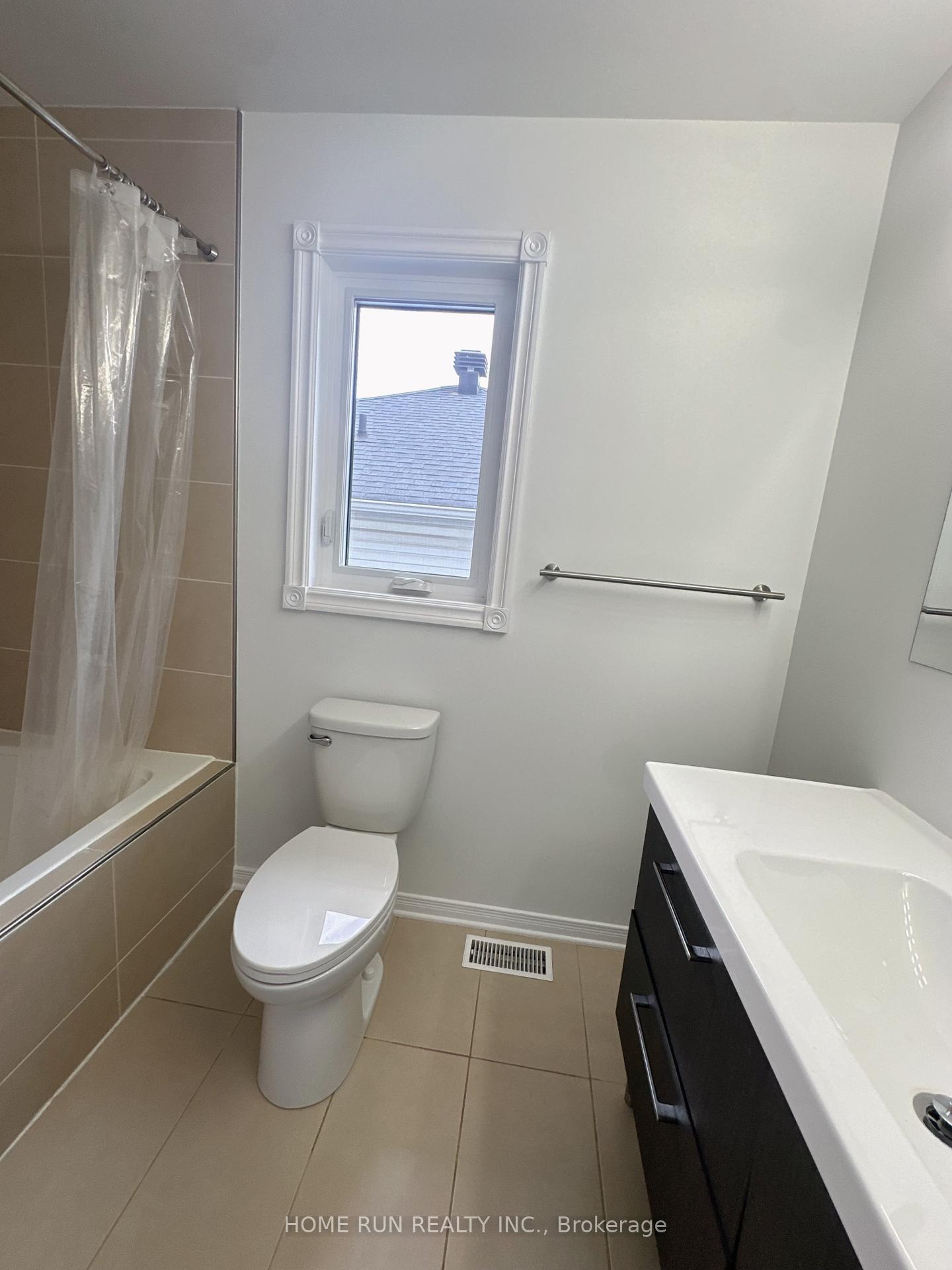 Photo 12 of 111 Blackdome Crescent, Ottawa, Kanata - Kanata Lakes/Heritage Hills — HOMEH