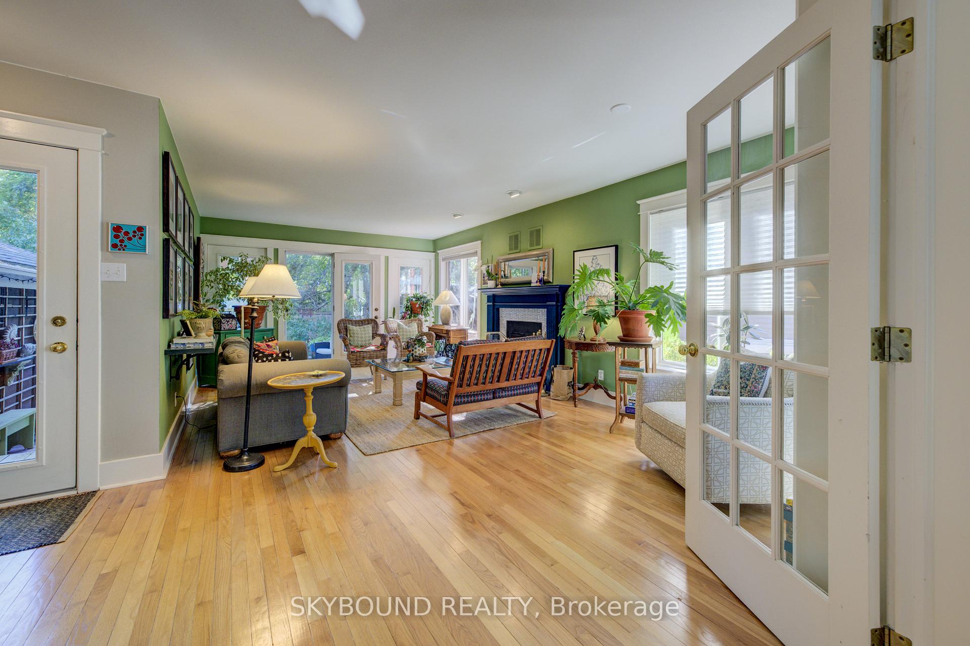 Photo 15 of 57 Brock Street, Kitchener — HOMEH