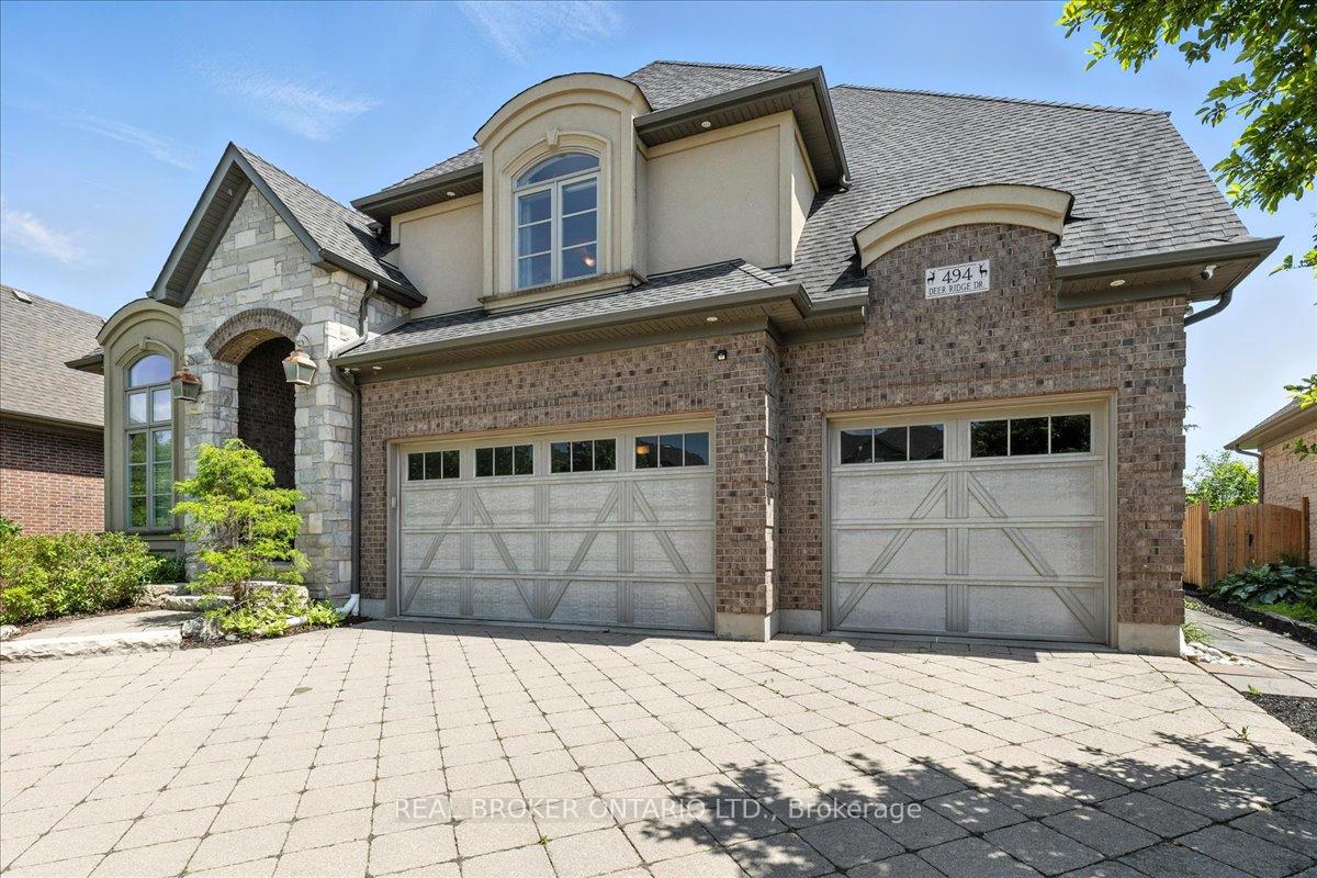 Photo 3 of 494 Deer Ridge Drive, Kitchener — HOMEH