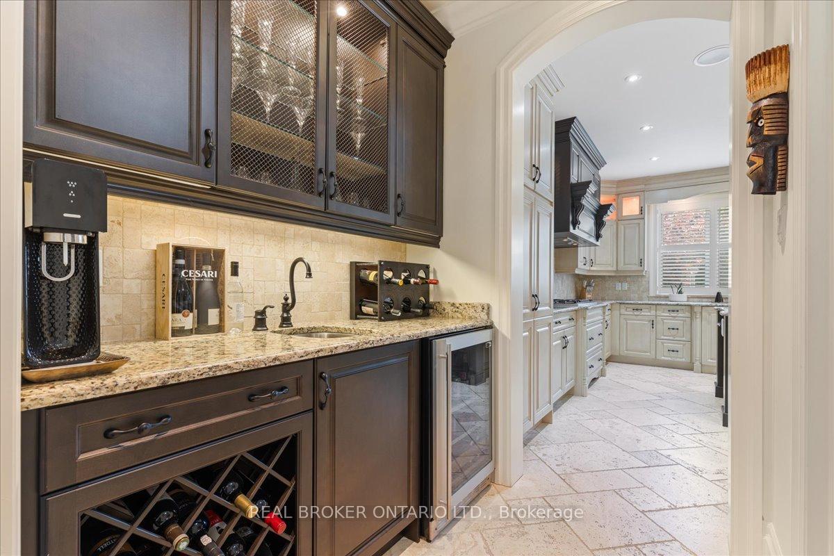 Photo 9 of 494 Deer Ridge Drive, Kitchener — HOMEH