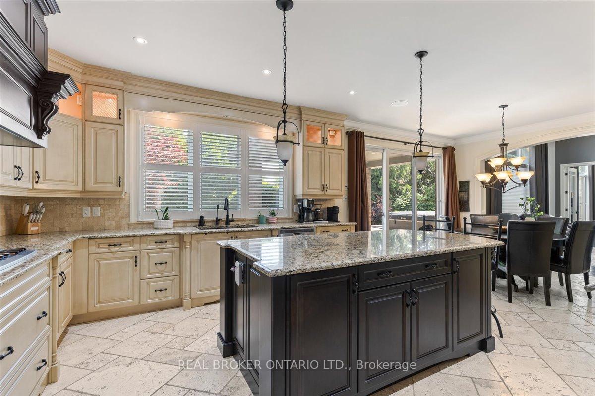 Photo 10 of 494 Deer Ridge Drive, Kitchener — HOMEH