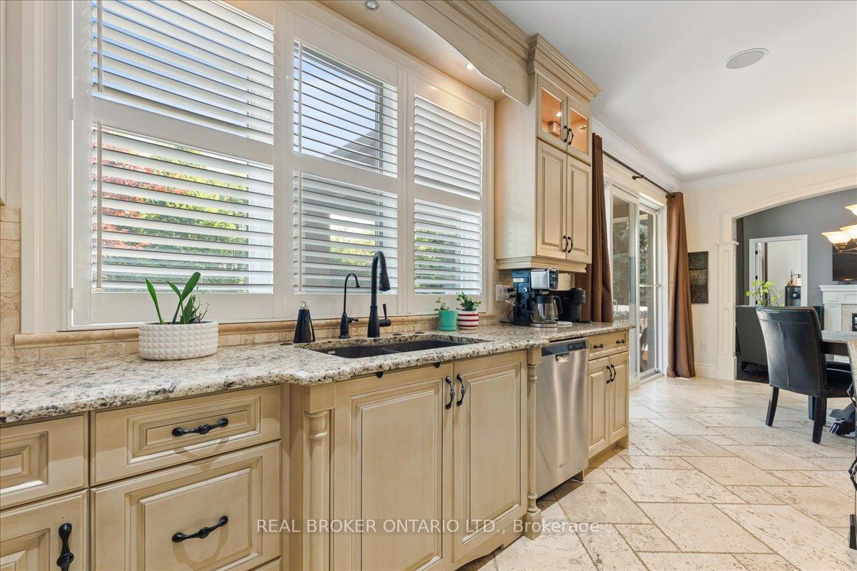 Photo 11 of 494 Deer Ridge Drive, Kitchener — HOMEH
