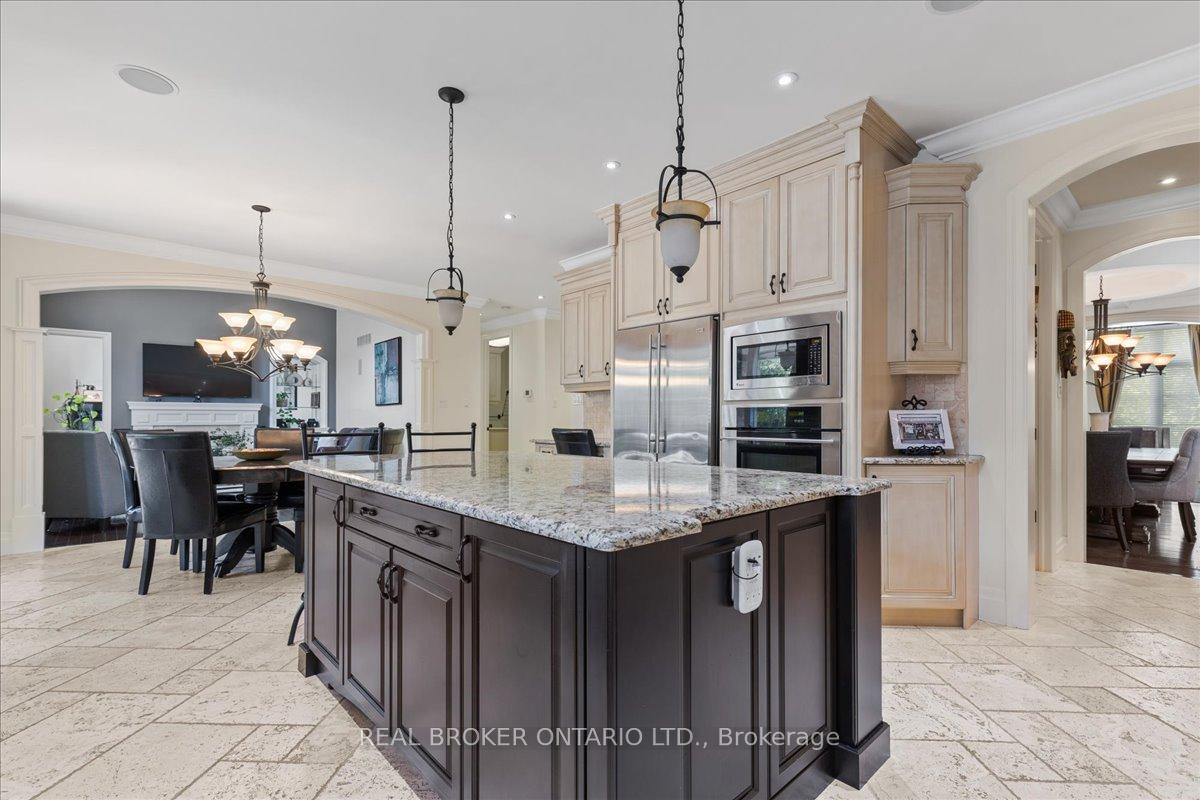 Photo 12 of 494 Deer Ridge Drive, Kitchener — HOMEH
