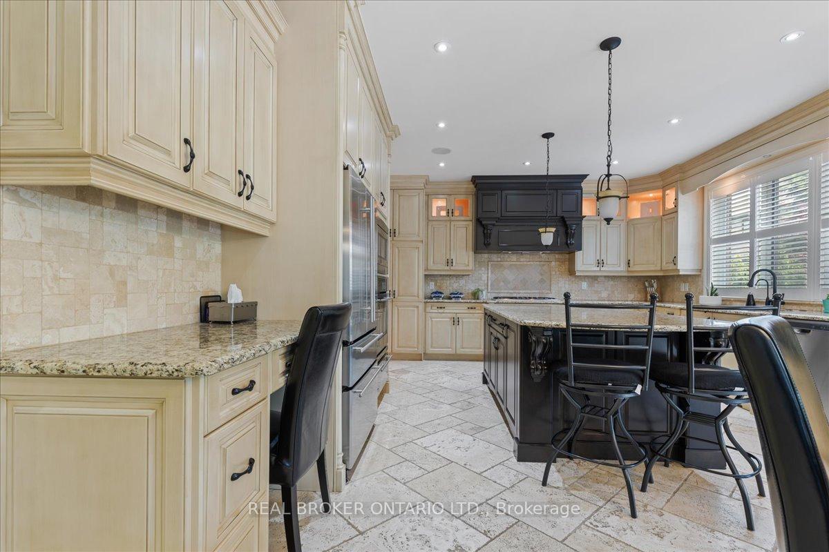 Photo 13 of 494 Deer Ridge Drive, Kitchener — HOMEH