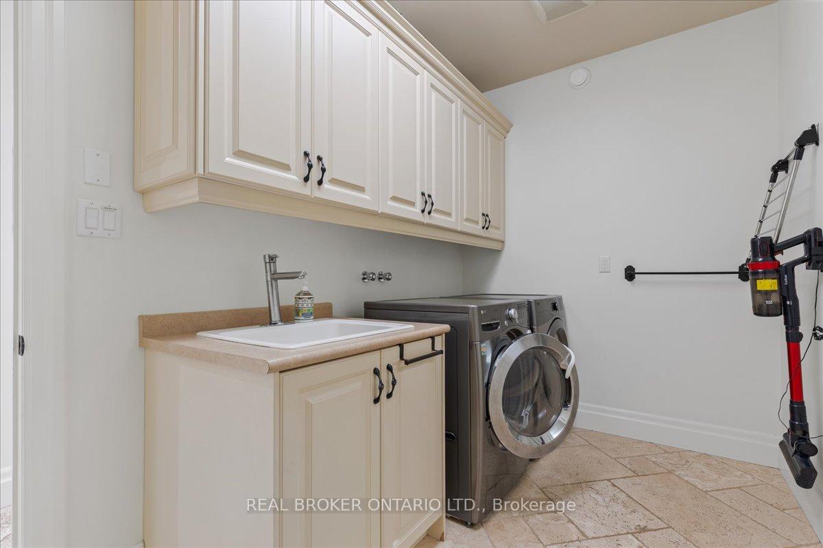 Photo 29 of 494 Deer Ridge Drive, Kitchener — HOMEH