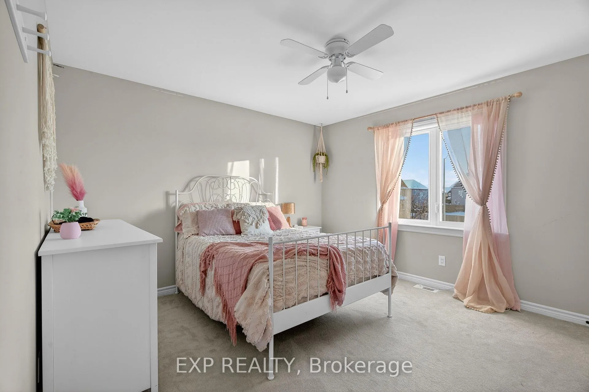 Photo 33 of 1375 Monarch Drive, Kingston, City Northwest — HOMEH