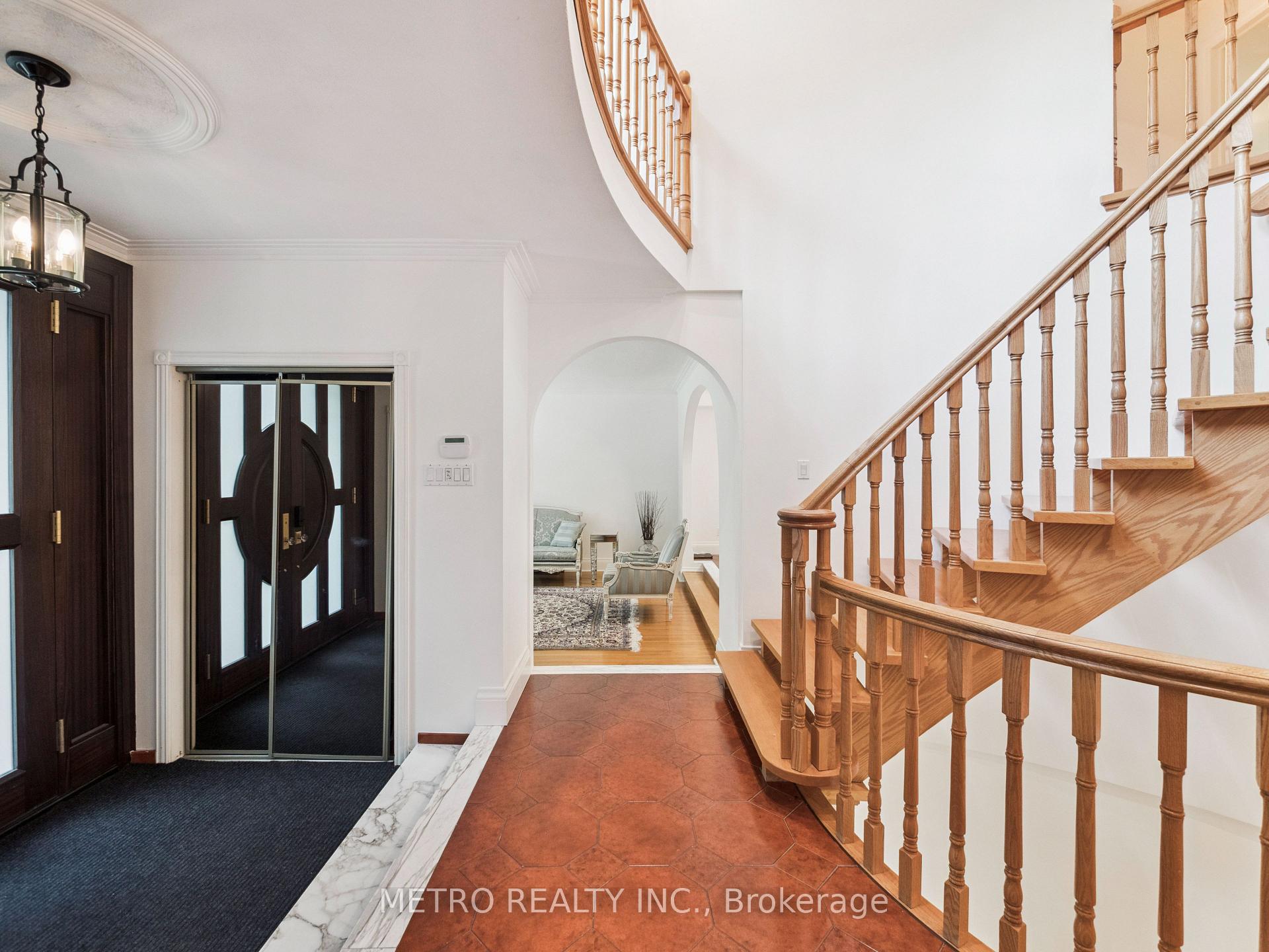 Photo 8 of 14 Village Squire Lane, Markham, Royal Orchard — HOMEH