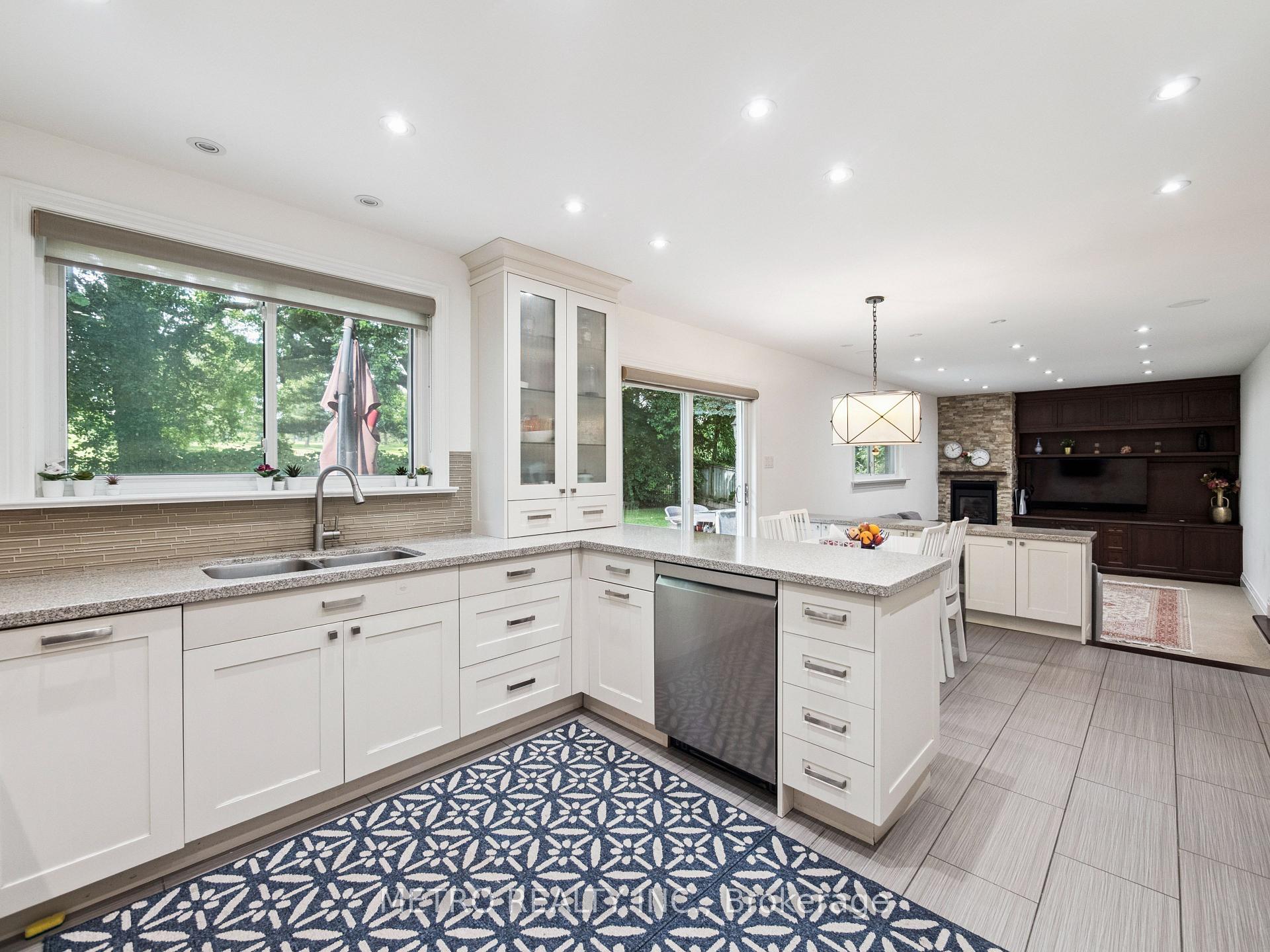 Photo 13 of 14 Village Squire Lane, Markham, Royal Orchard — HOMEH