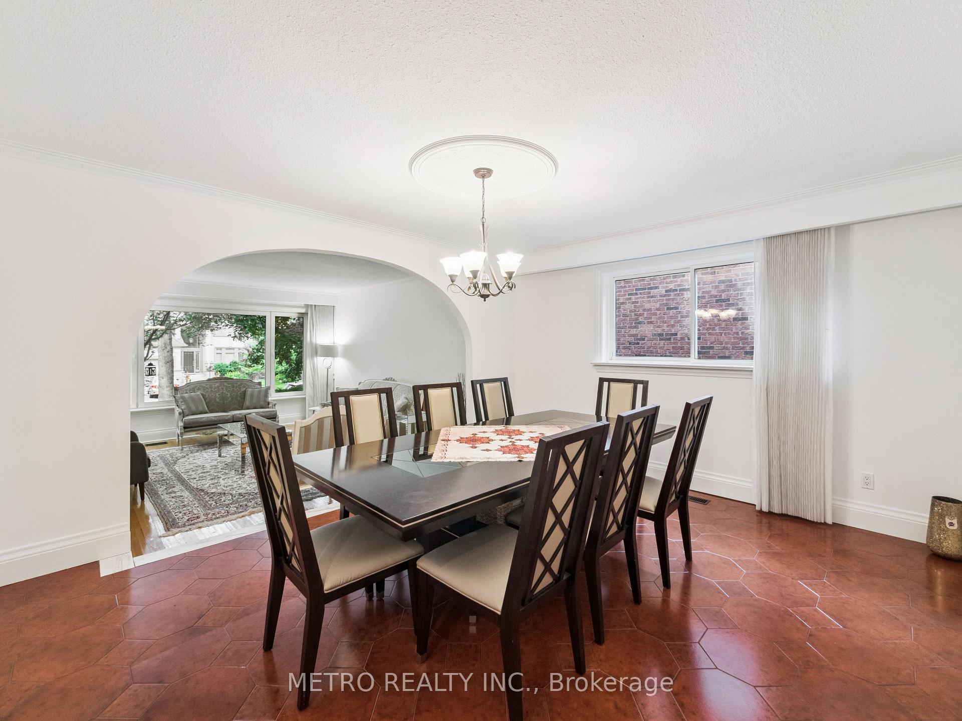 Photo 18 of 14 Village Squire Lane, Markham, Royal Orchard — HOMEH