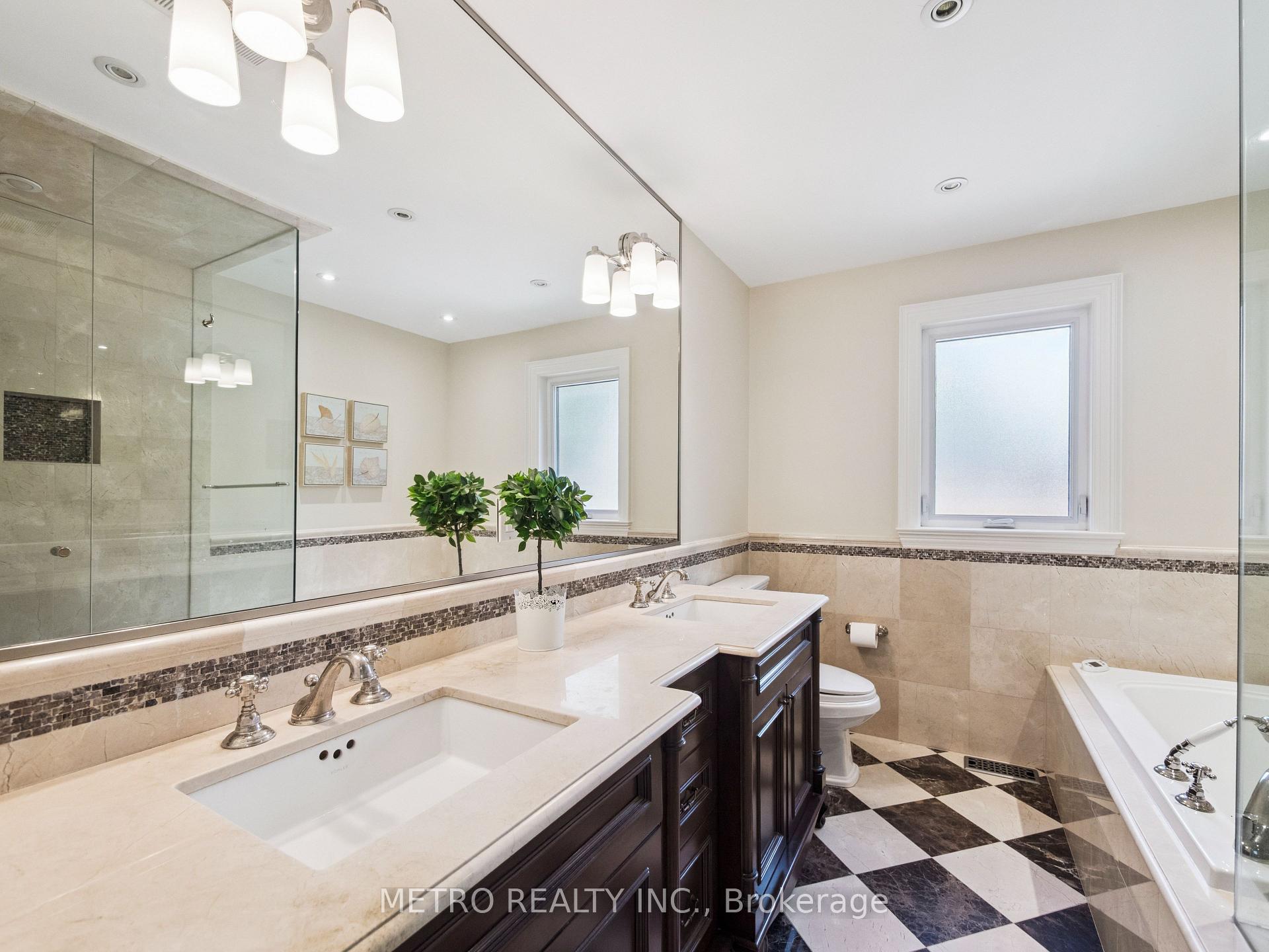 Photo 19 of 14 Village Squire Lane, Markham, Royal Orchard — HOMEH
