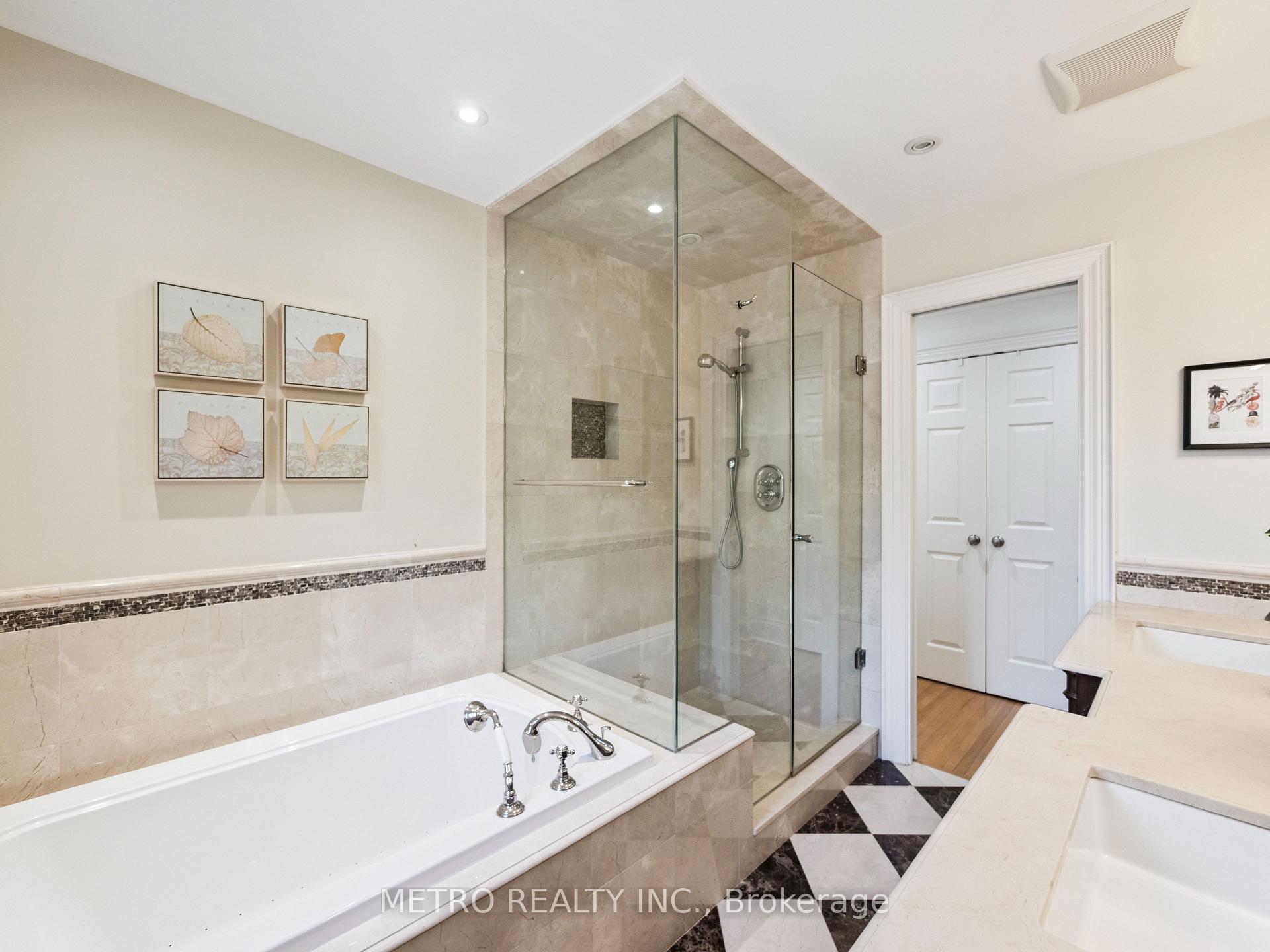 Photo 20 of 14 Village Squire Lane, Markham, Royal Orchard — HOMEH