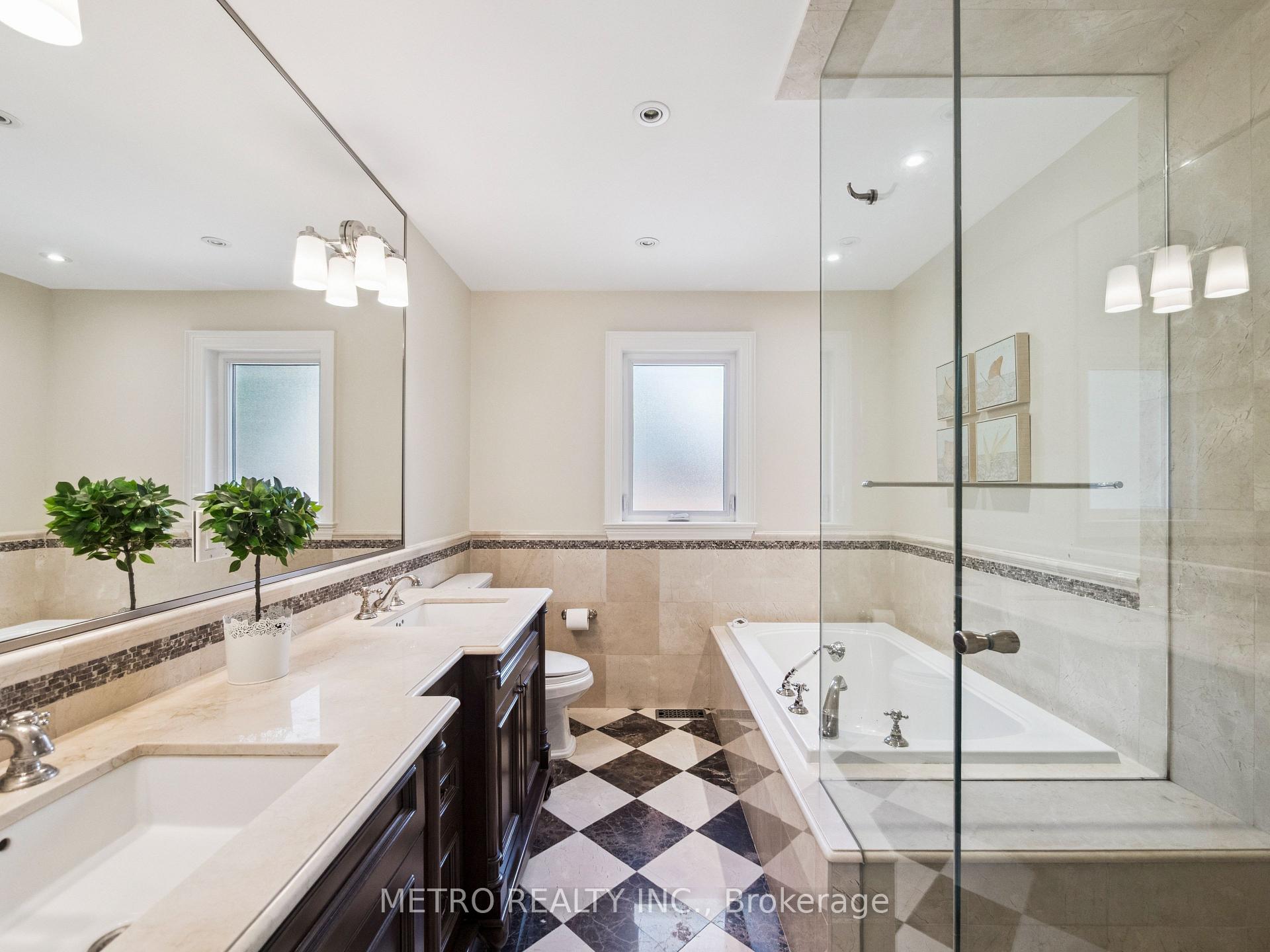 Photo 29 of 14 Village Squire Lane, Markham, Royal Orchard — HOMEH
