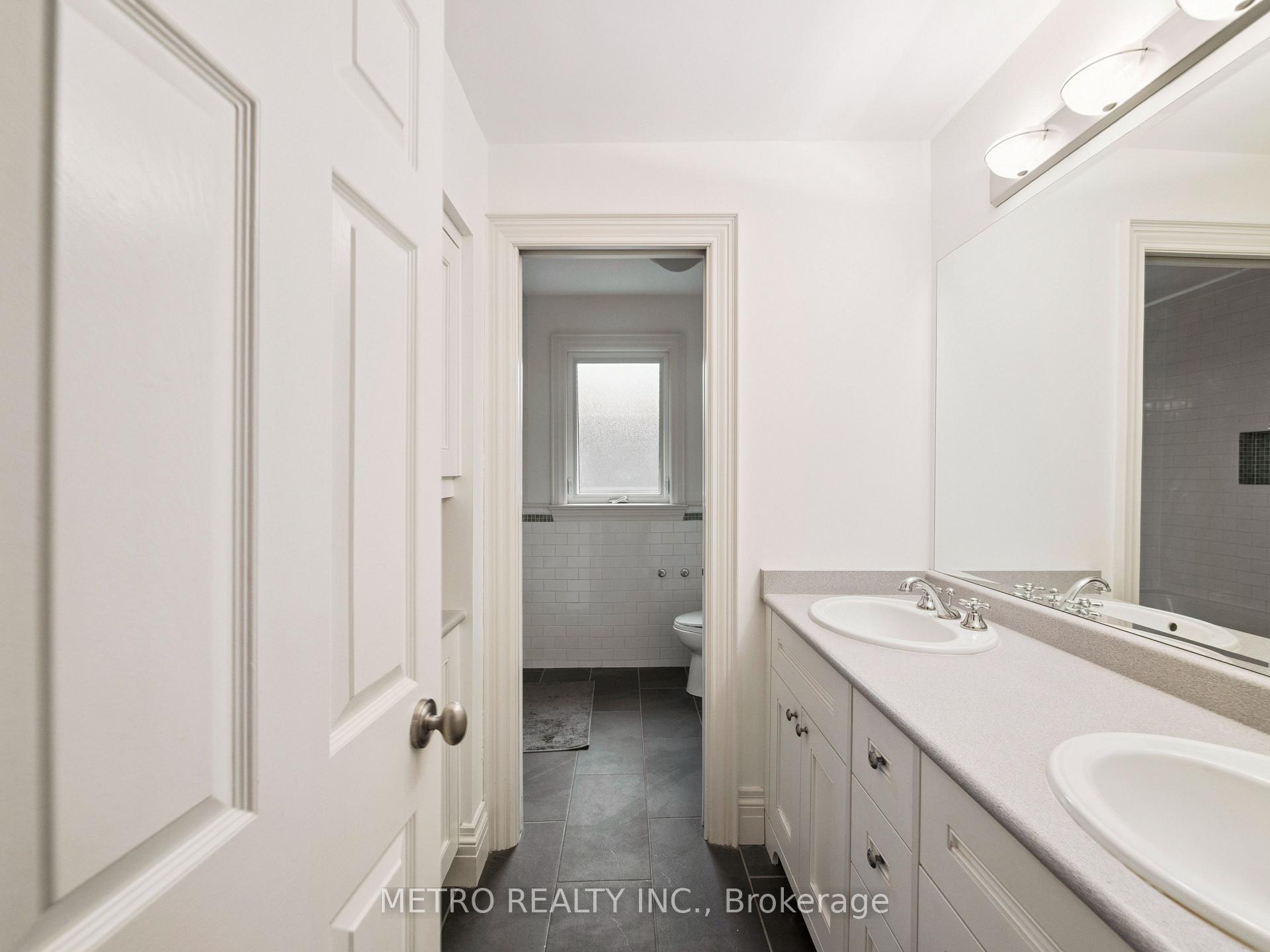 Photo 30 of 14 Village Squire Lane, Markham, Royal Orchard — HOMEH