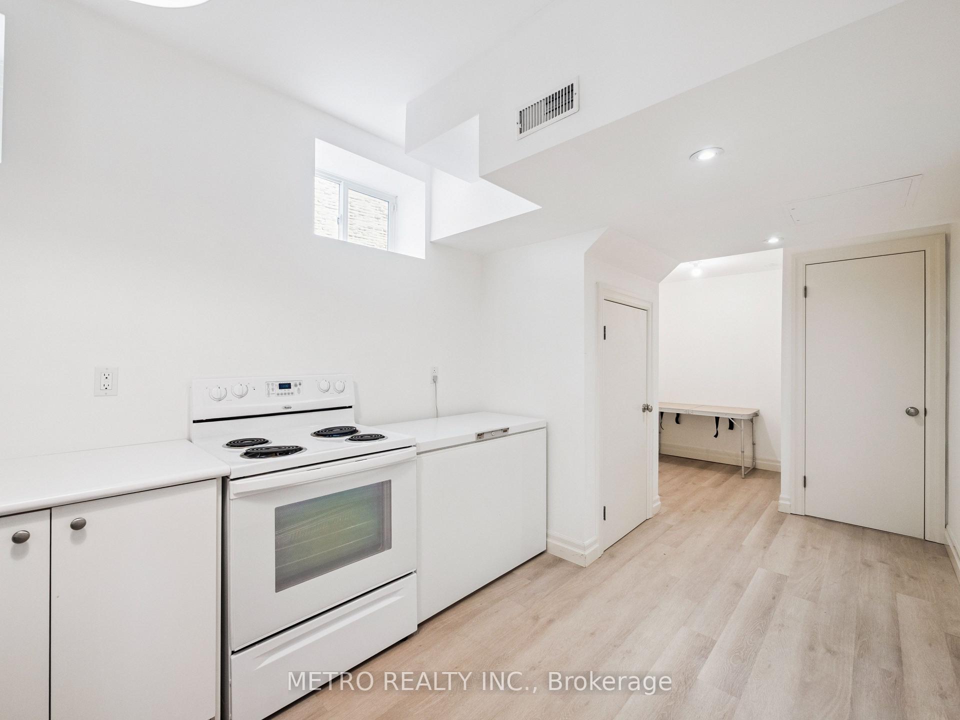 Photo 37 of 14 Village Squire Lane, Markham, Royal Orchard — HOMEH