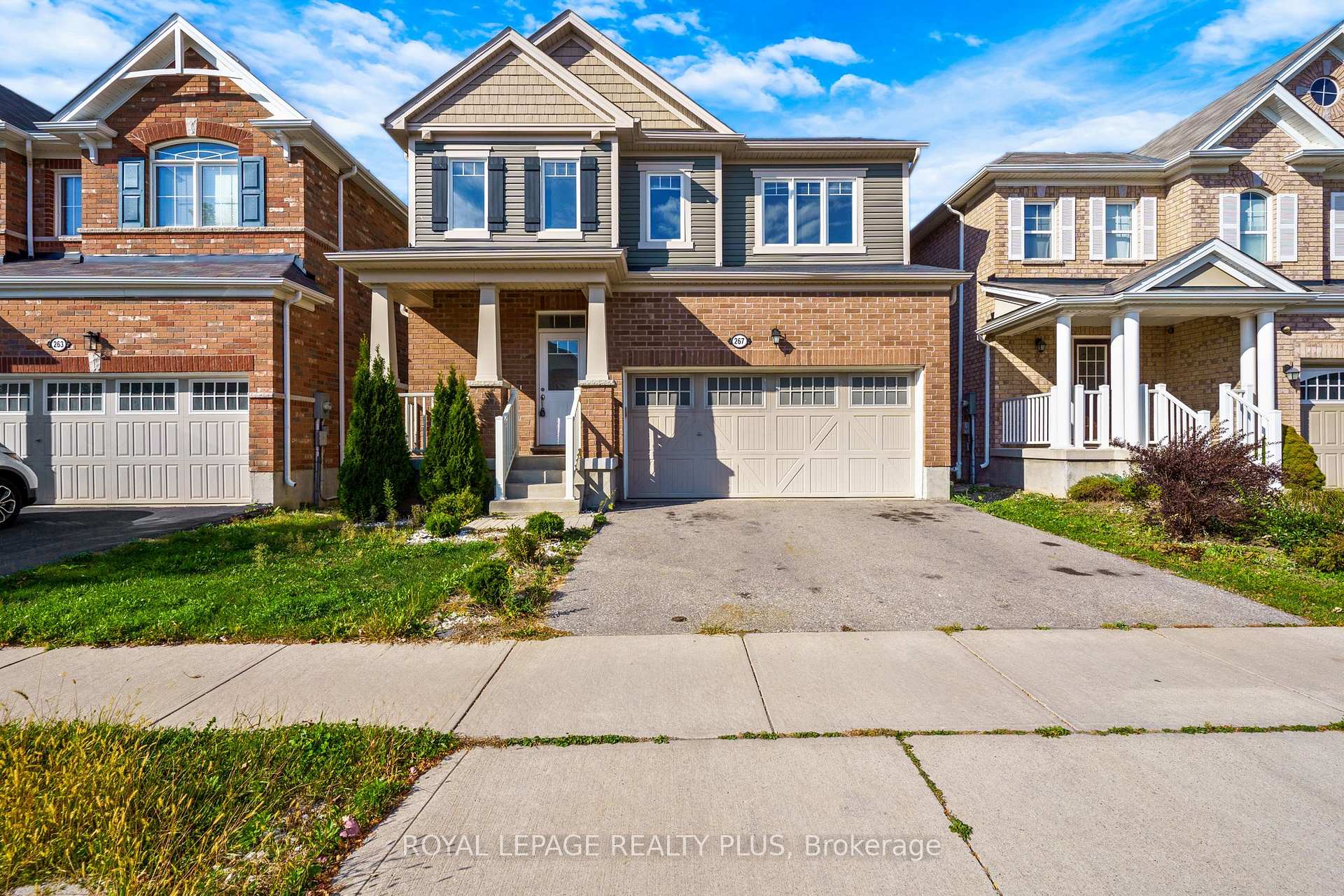 Front of 267 Grovehill Crescent