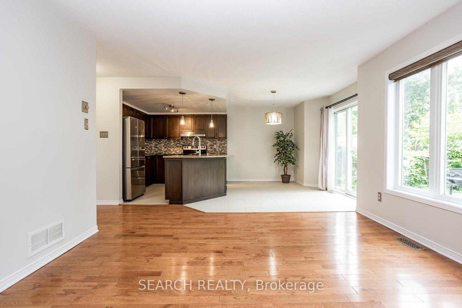 Photo 6 of 9 Oakham Ridge, Ottawa, Kanata - Morgan's Grant/South March — HOMEH