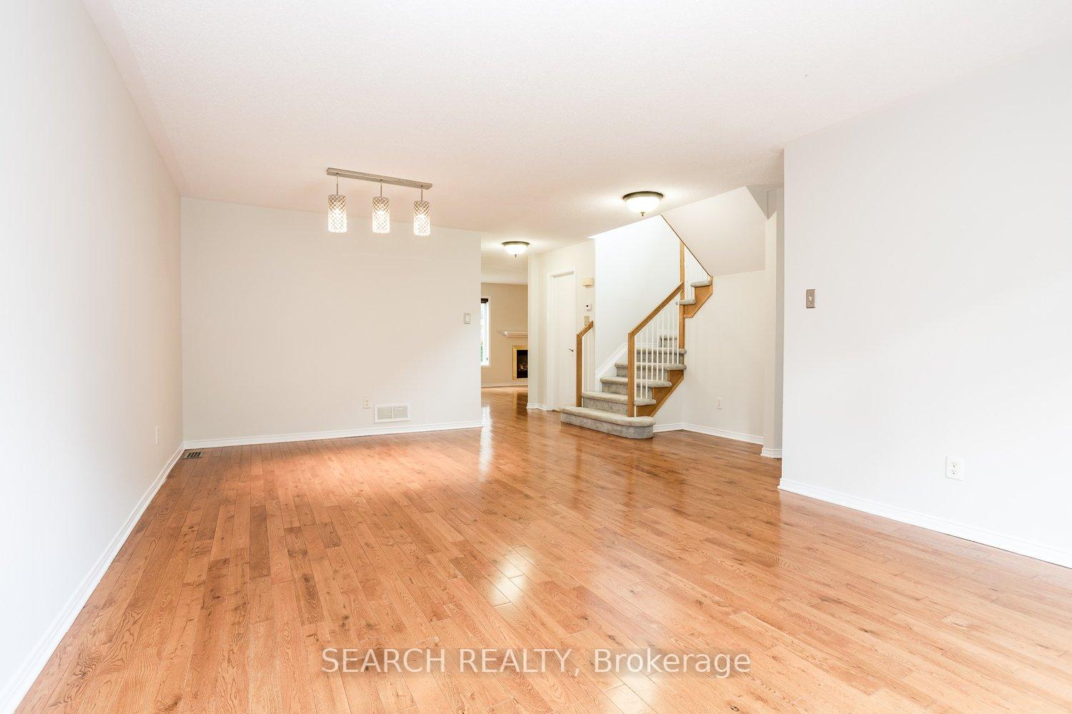 Photo 7 of 9 Oakham Ridge, Ottawa, Kanata - Morgan's Grant/South March — HOMEH