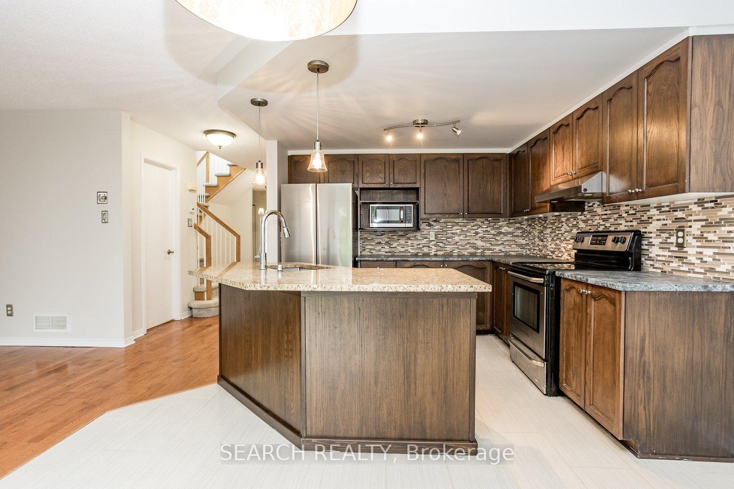 Photo 11 of 9 Oakham Ridge, Ottawa, Kanata - Morgan's Grant/South March — HOMEH