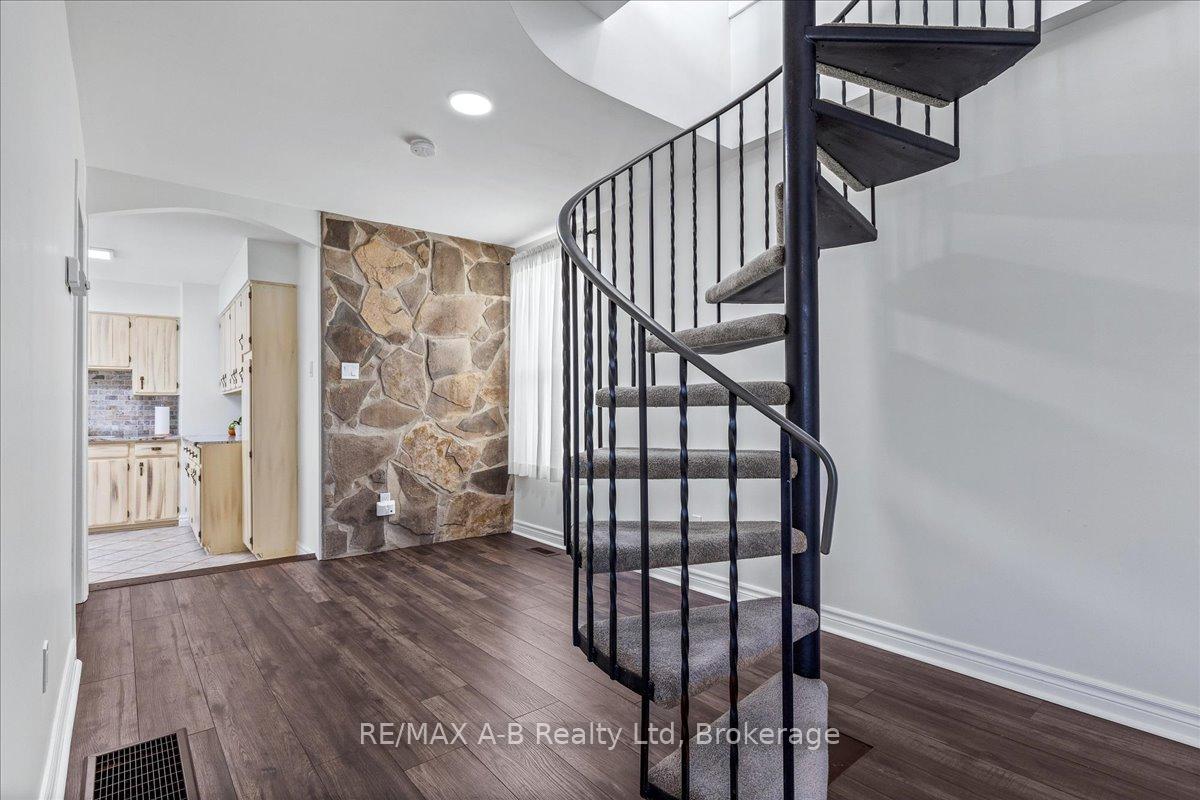 Photo 10 of 853 Queens Avenue, London, East G — HOMEH