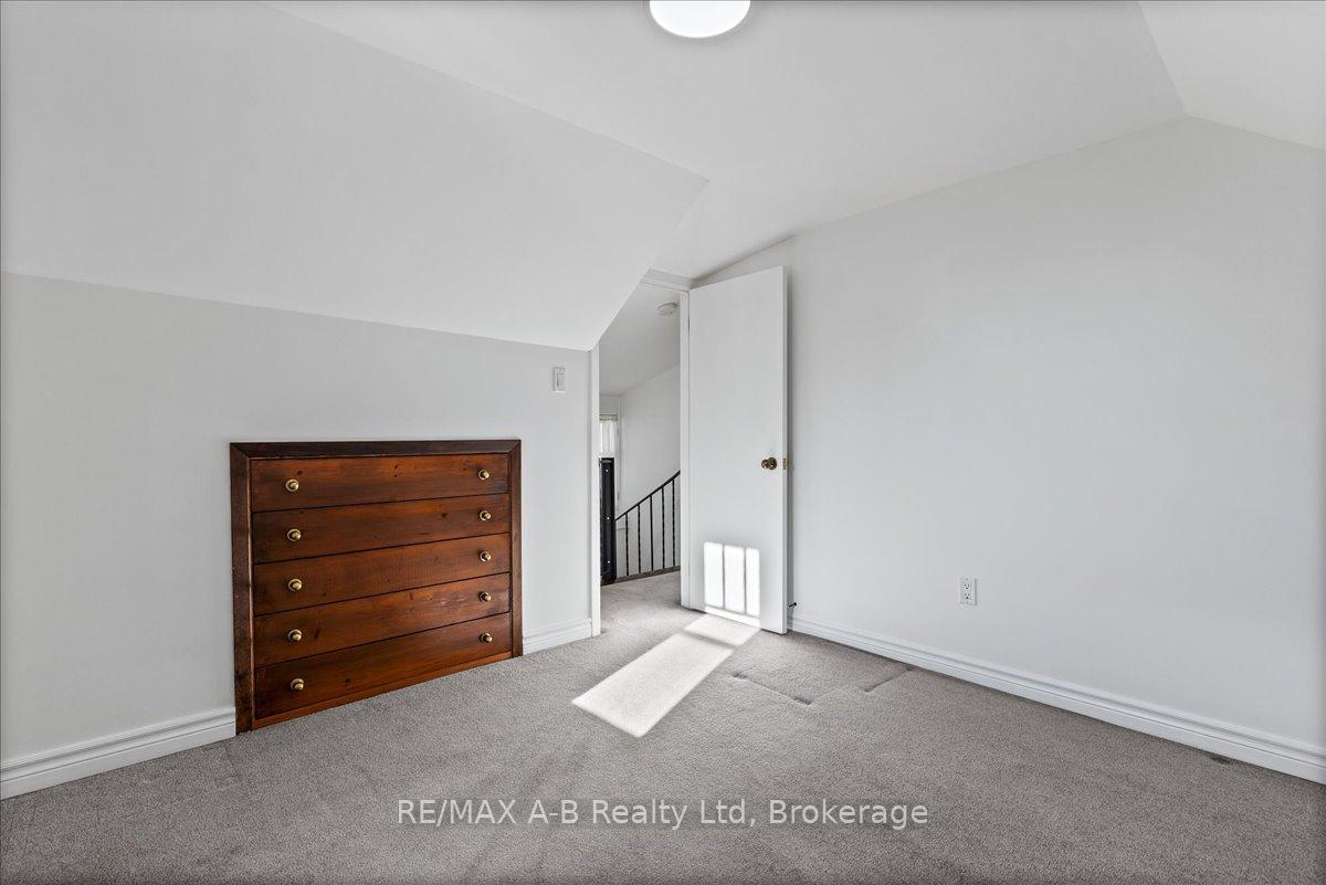 Photo 24 of 853 Queens Avenue, London, East G — HOMEH