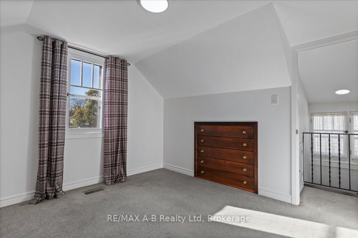 Photo 25 of 853 Queens Avenue, London, East G — HOMEH