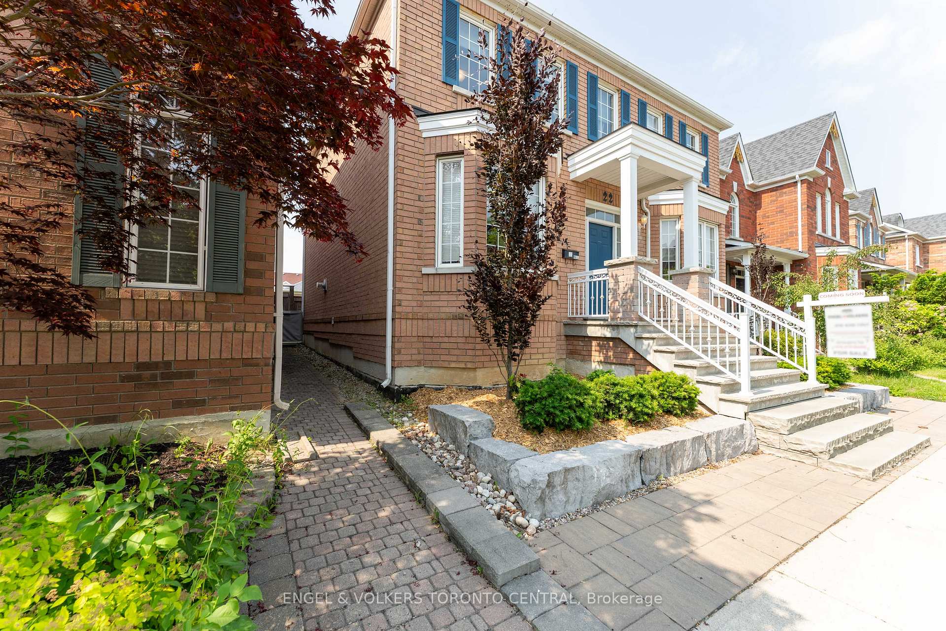 Photo 2 of 22 Donald Sim Avenue, Markham, Cornell — HOMEH