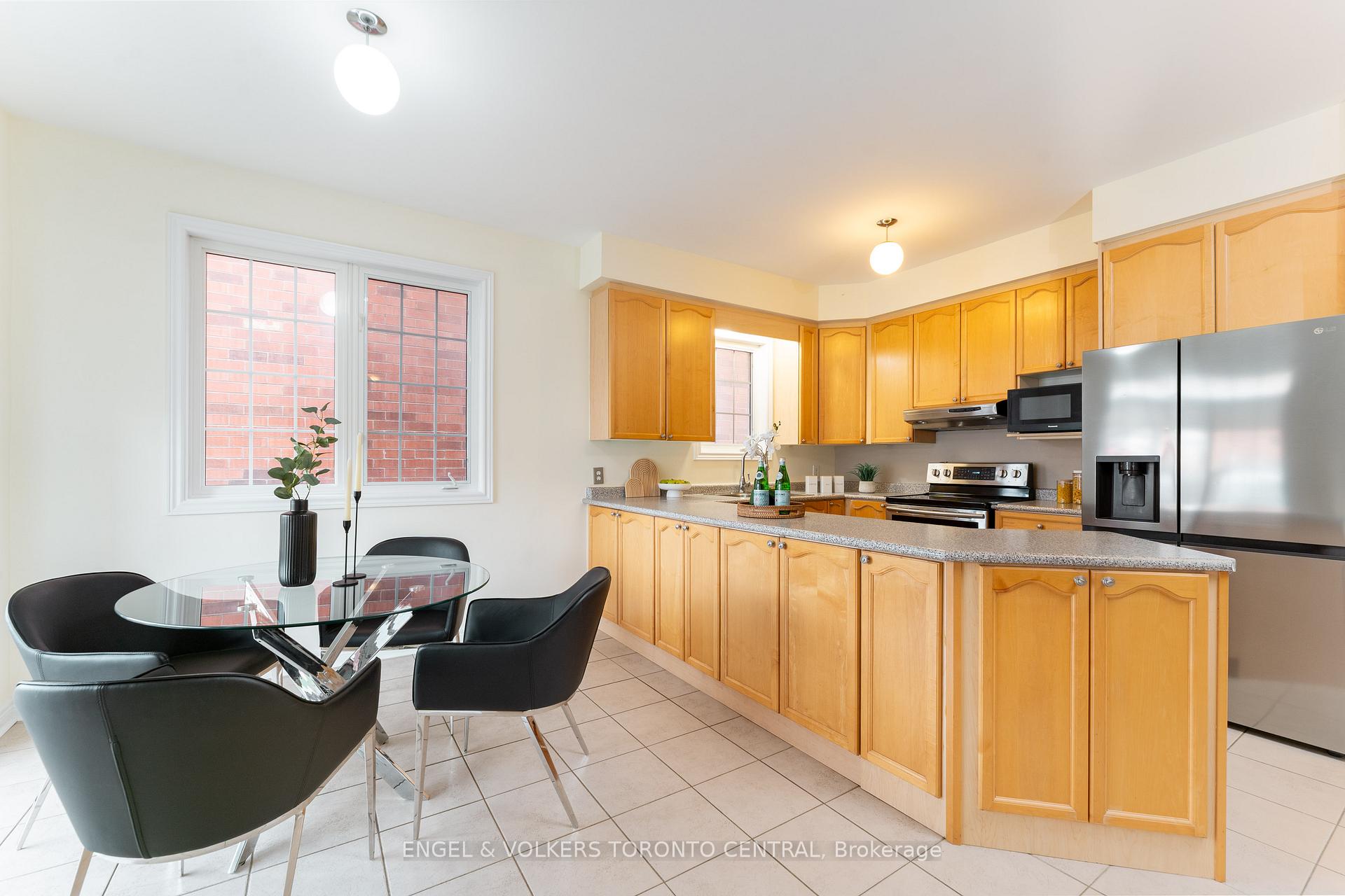 Photo 10 of 22 Donald Sim Avenue, Markham, Cornell — HOMEH