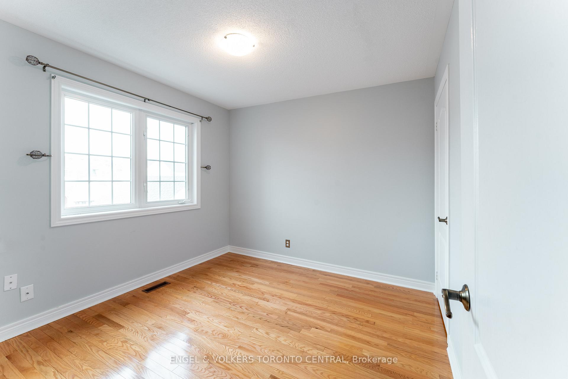 Photo 28 of 22 Donald Sim Avenue, Markham, Cornell — HOMEH