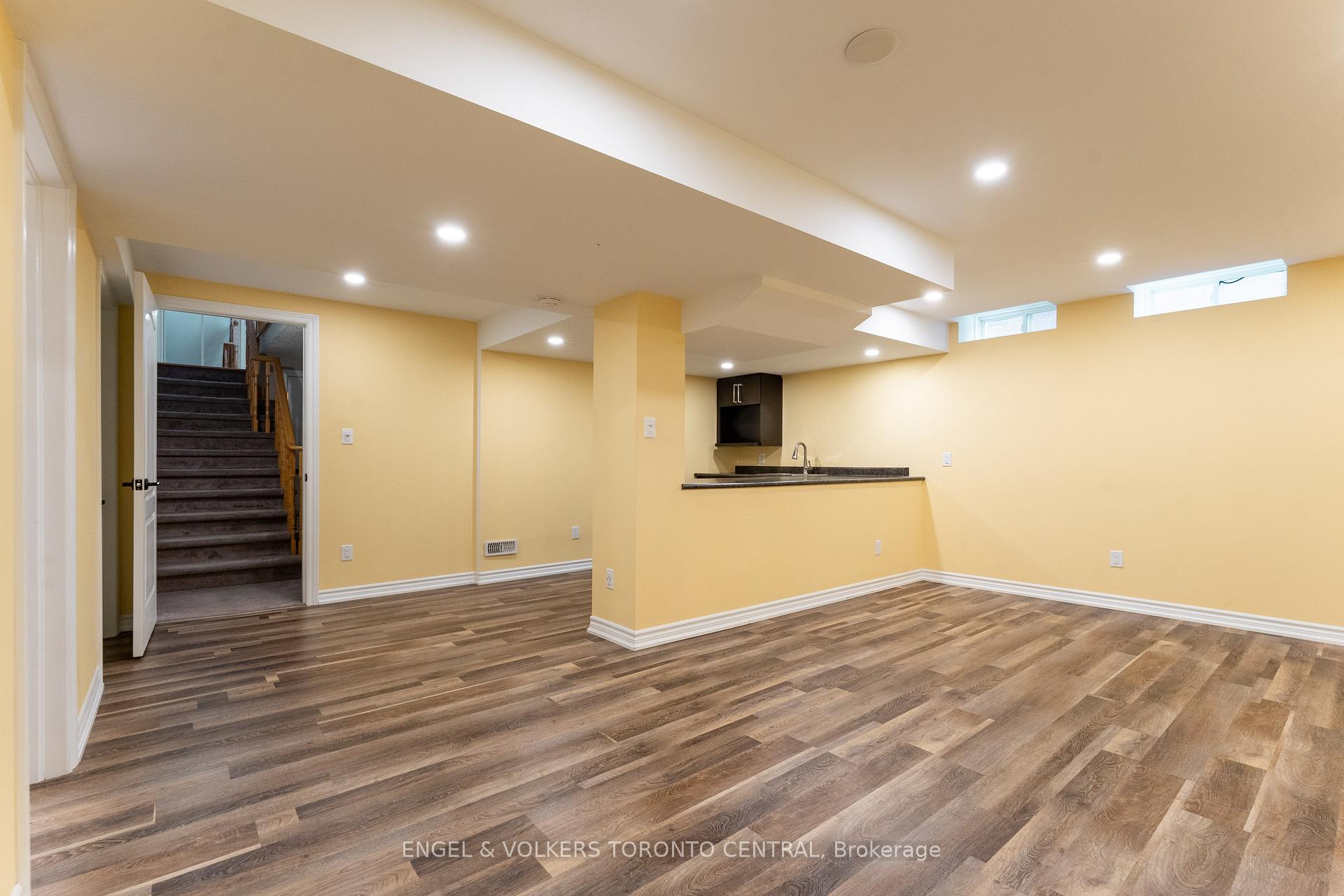 Photo 32 of 22 Donald Sim Avenue, Markham, Cornell — HOMEH