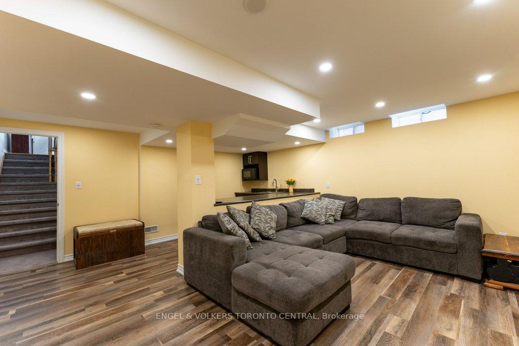 Photo 33 of 22 Donald Sim Avenue, Markham, Cornell — HOMEH