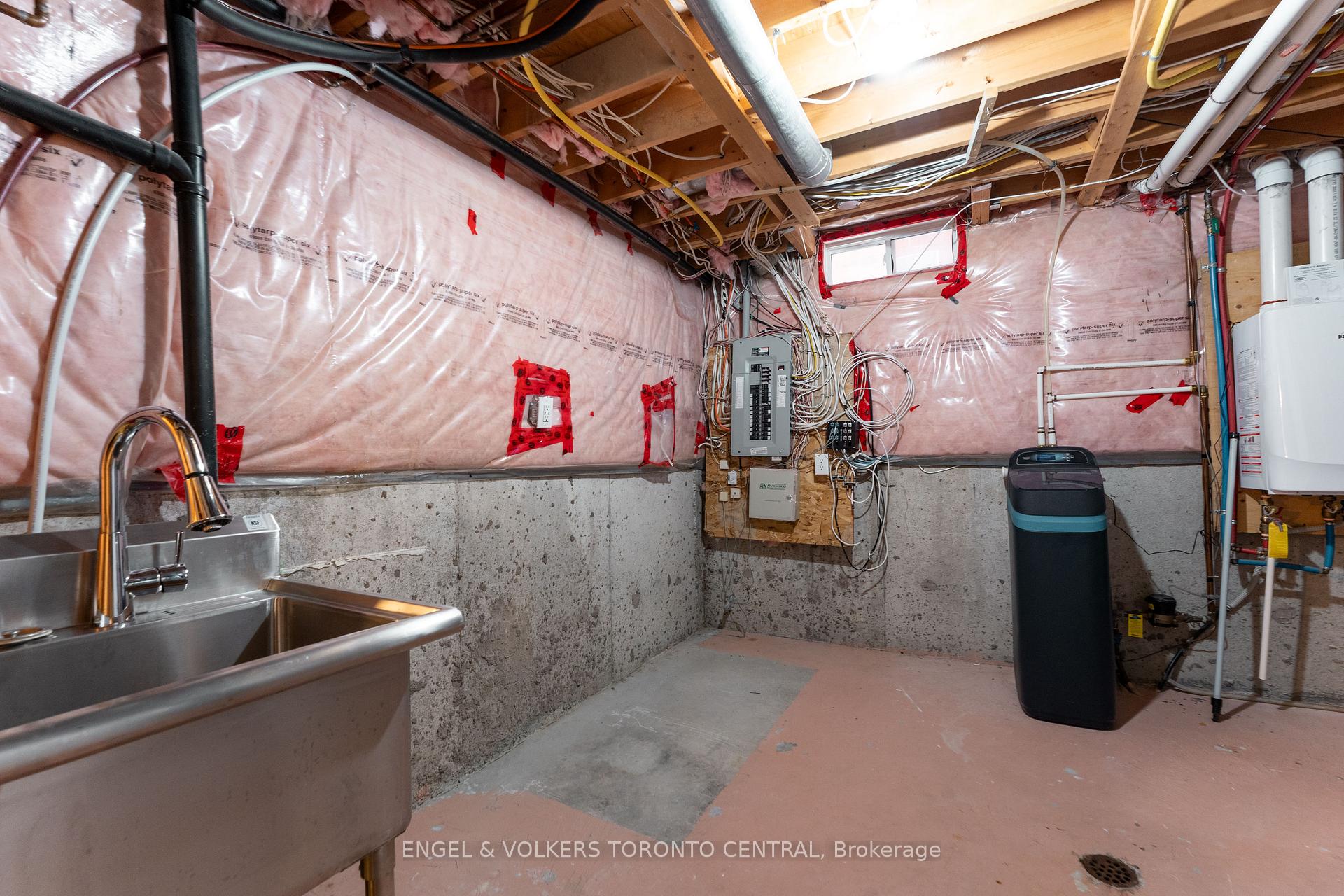 Photo 39 of 22 Donald Sim Avenue, Markham, Cornell — HOMEH