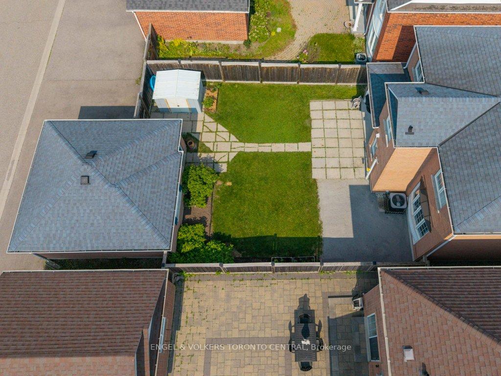 Photo 45 of 22 Donald Sim Avenue, Markham, Cornell — HOMEH
