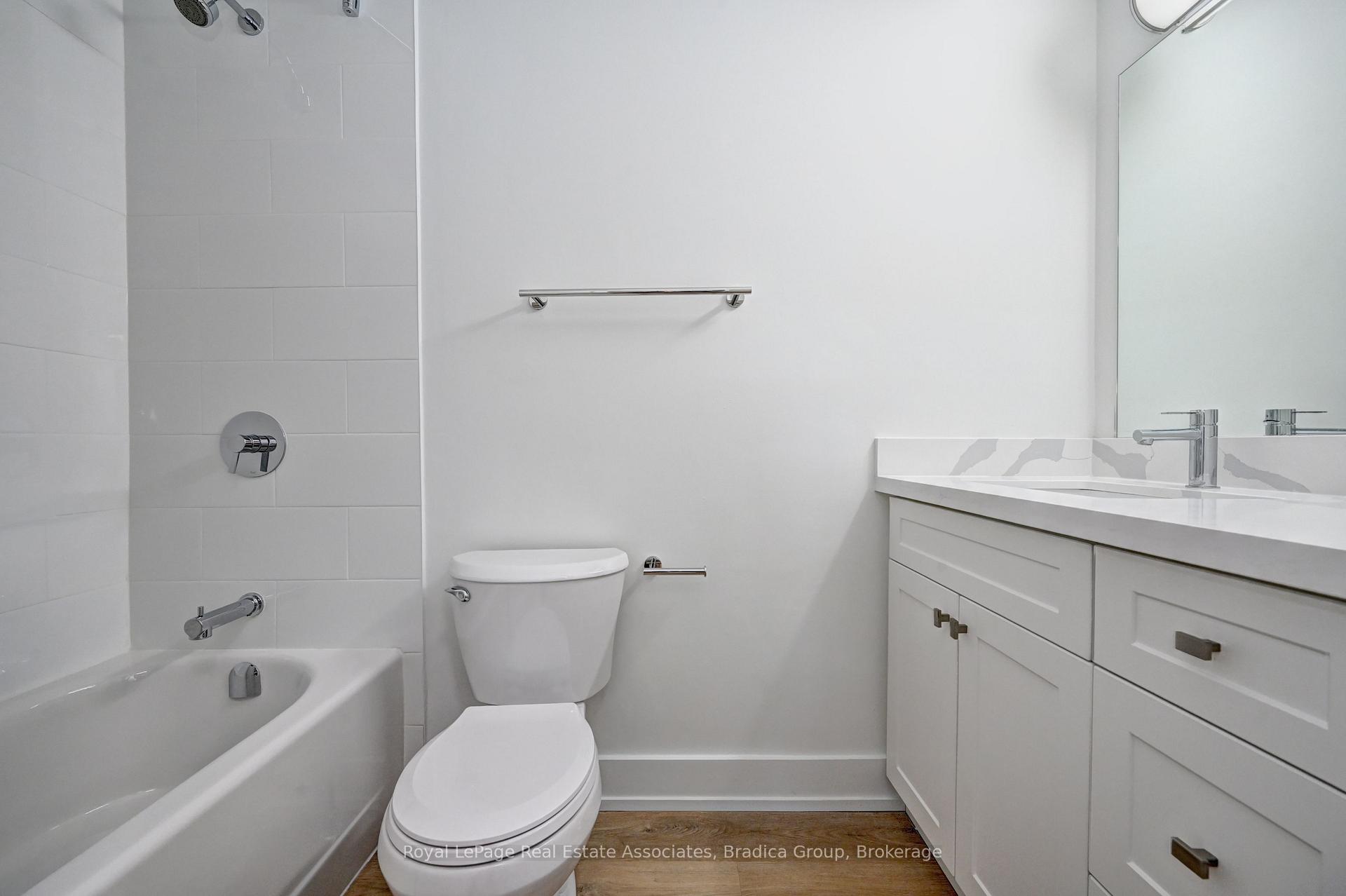 Photo 16 of 354 Southill Drive, Kitchener — HOMEH