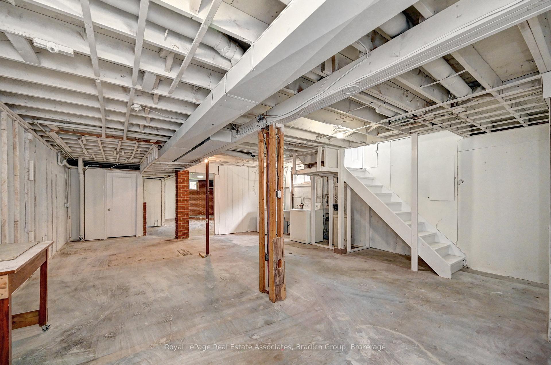 Photo 17 of 354 Southill Drive, Kitchener — HOMEH