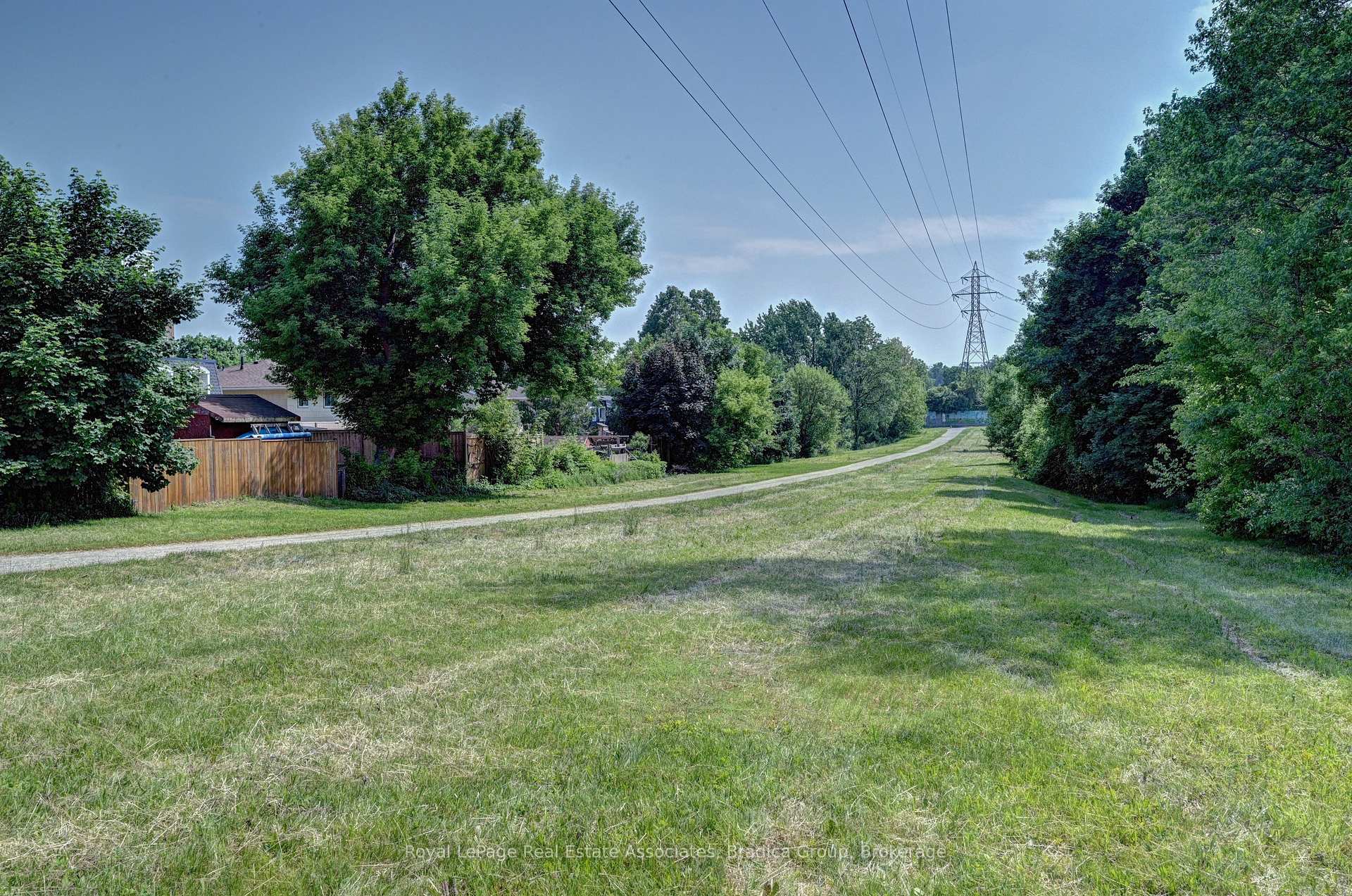 Photo 22 of 354 Southill Drive, Kitchener — HOMEH