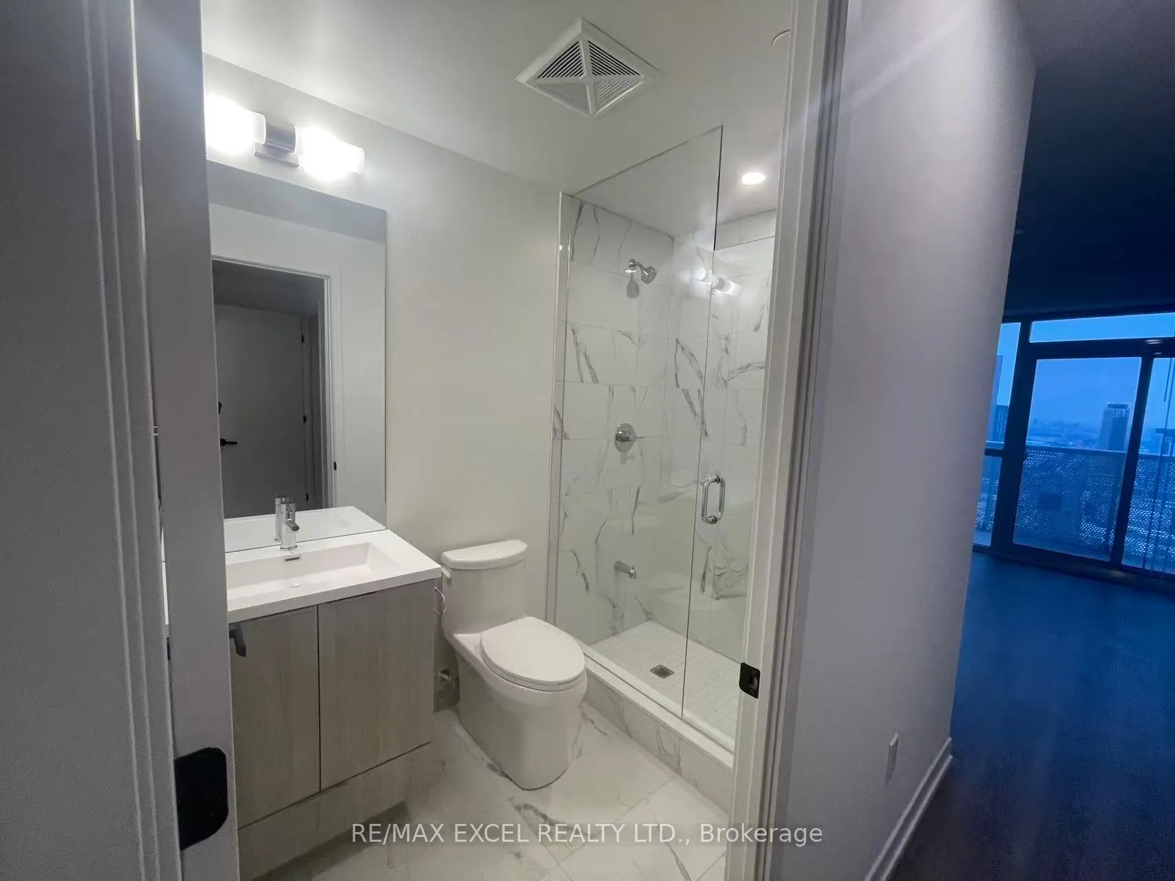 Photo 24 of Unit 4006, 8 Interchange Way, Vaughan, Vaughan Corporate Centre — HOMEH