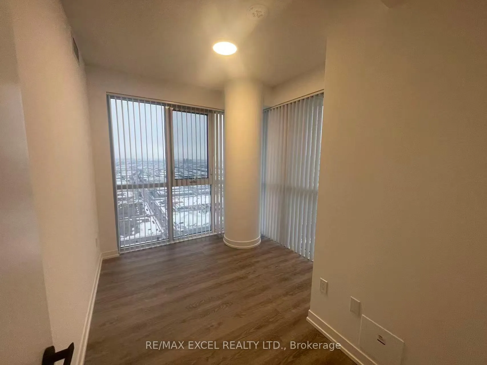 Photo 28 of Unit 4006, 8 Interchange Way, Vaughan, Vaughan Corporate Centre — HOMEH