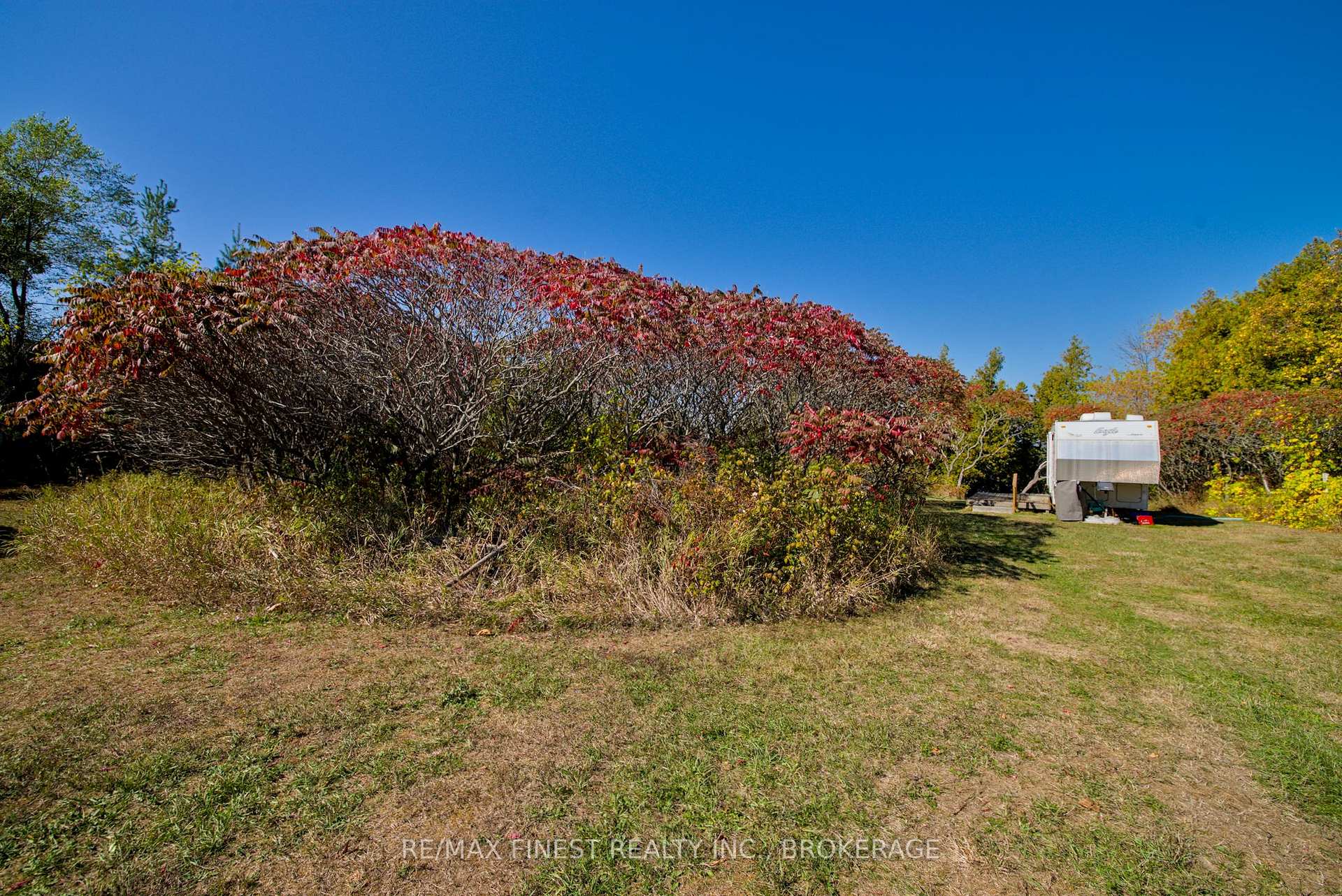 Photo 15 of 8300 Front Road, Loyalist, Lennox and Addington - South — HOMEH