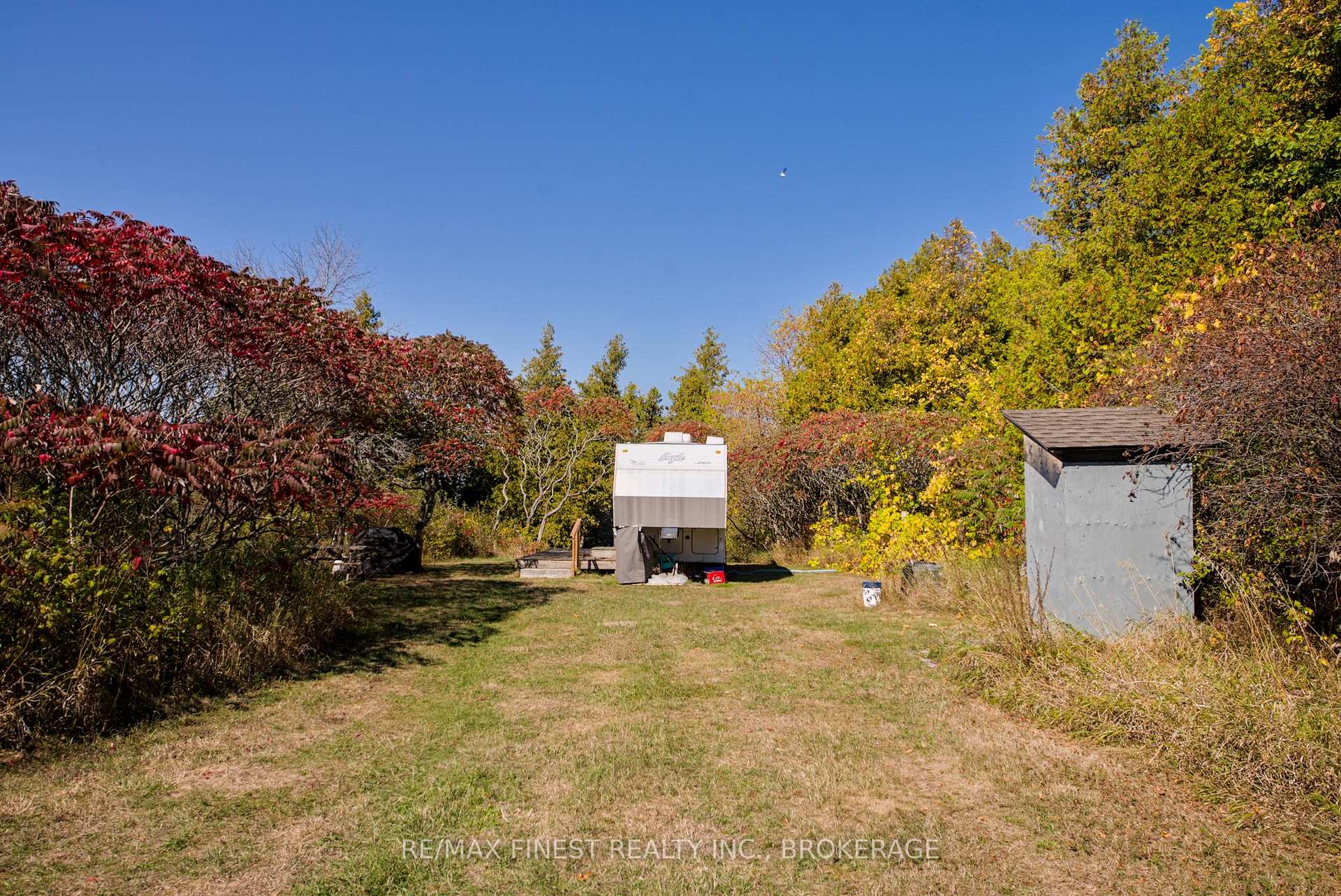 Photo 16 of 8300 Front Road, Loyalist, Lennox and Addington - South — HOMEH
