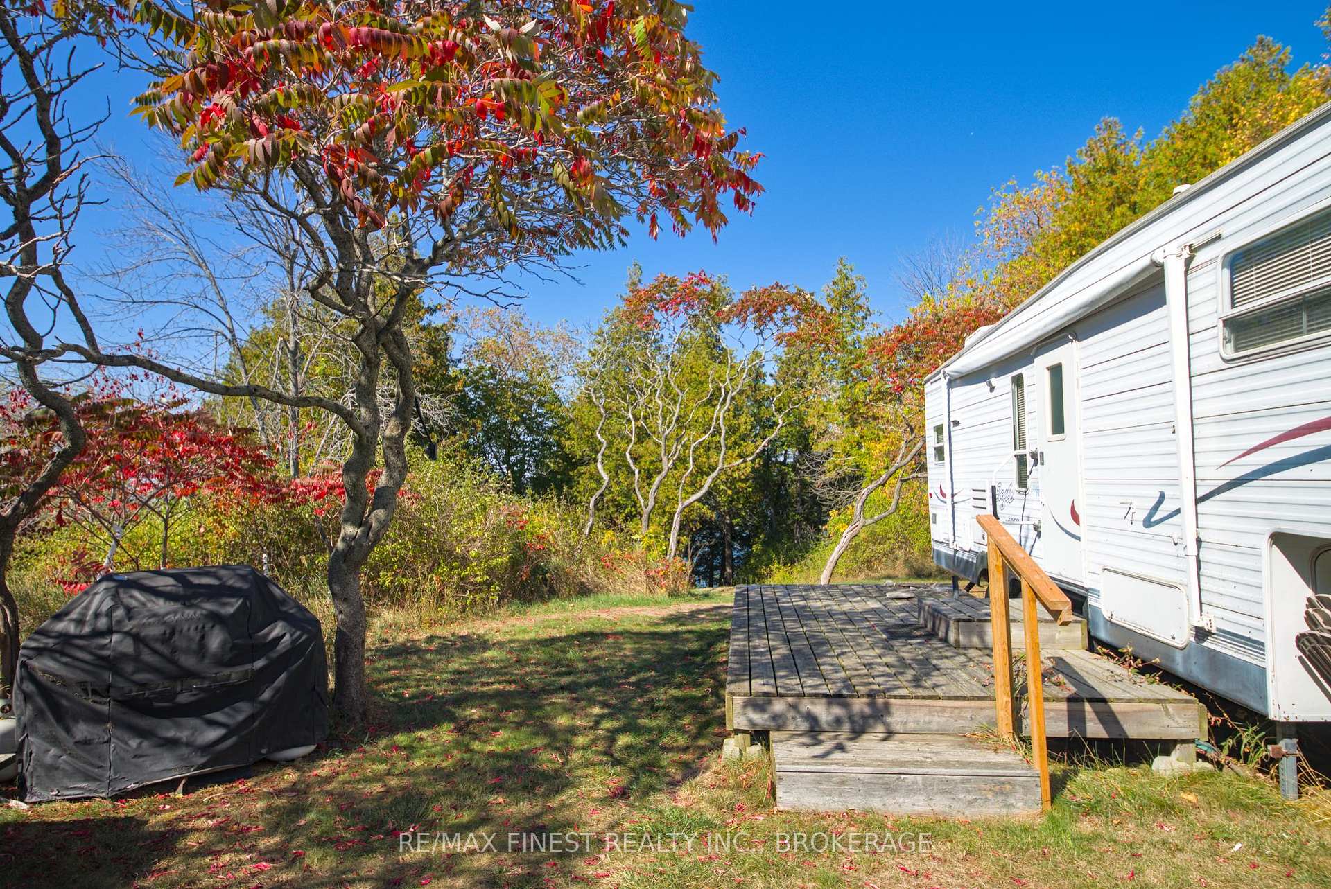 Photo 18 of 8300 Front Road, Loyalist, Lennox and Addington - South — HOMEH