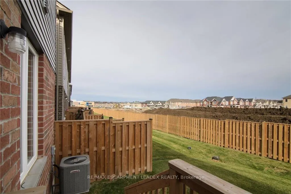 Photo 16 of 14 Cleland Avenue, Hamilton, Meadowlands — HOMEH