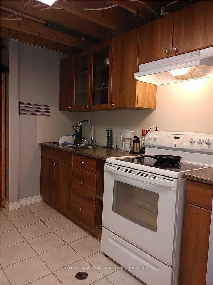 Photo 7 of 2341 Taylorwoods Boulevard, Innisfil, Alcona — HOMEH