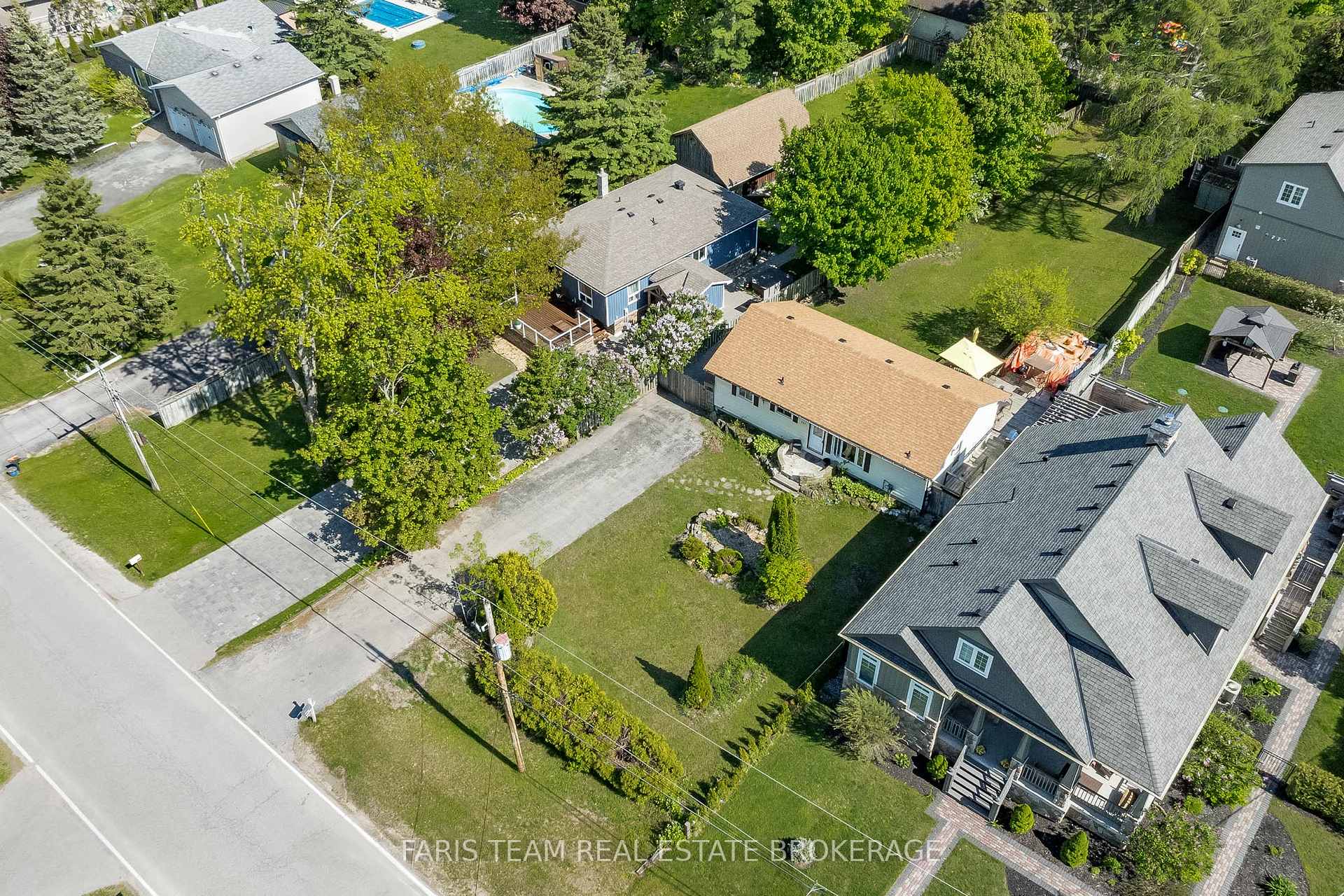 Photo 2 of 3971 Guest Road, Innisfil, Rural Innisfil — HOMEH