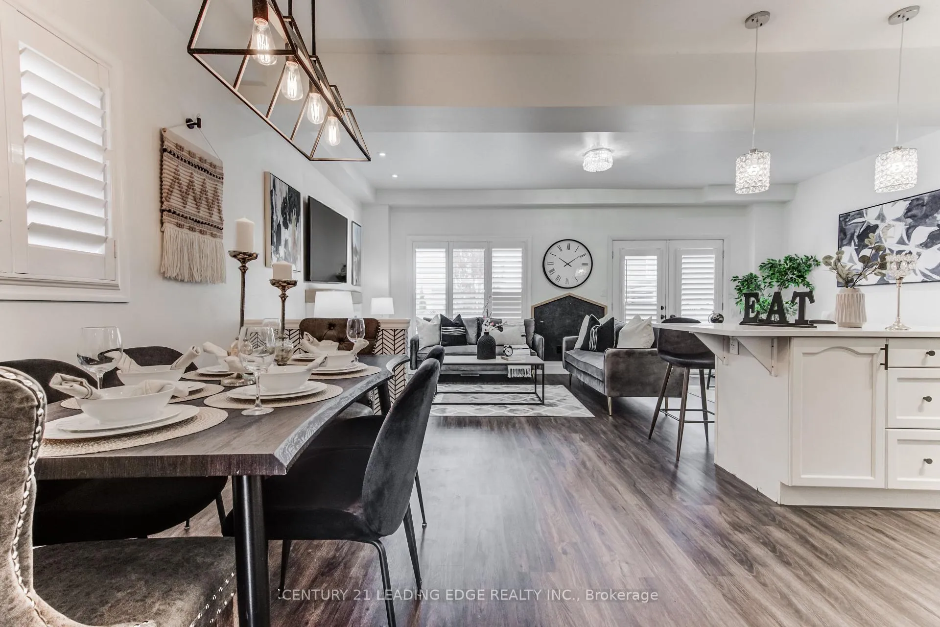 Photo 4 of 277 Watervale Crescent, Kitchener — HOMEH