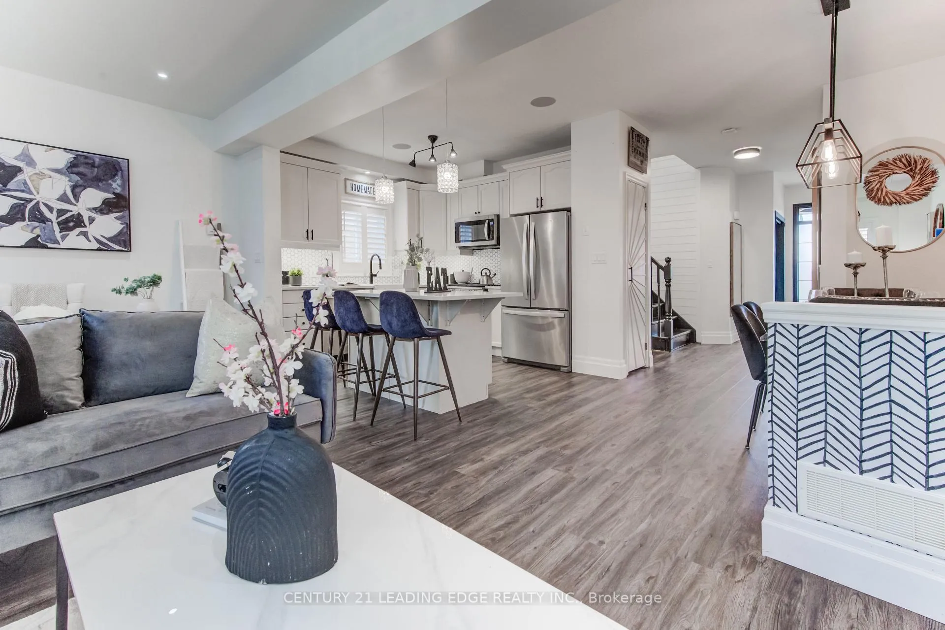 Photo 8 of 277 Watervale Crescent, Kitchener — HOMEH