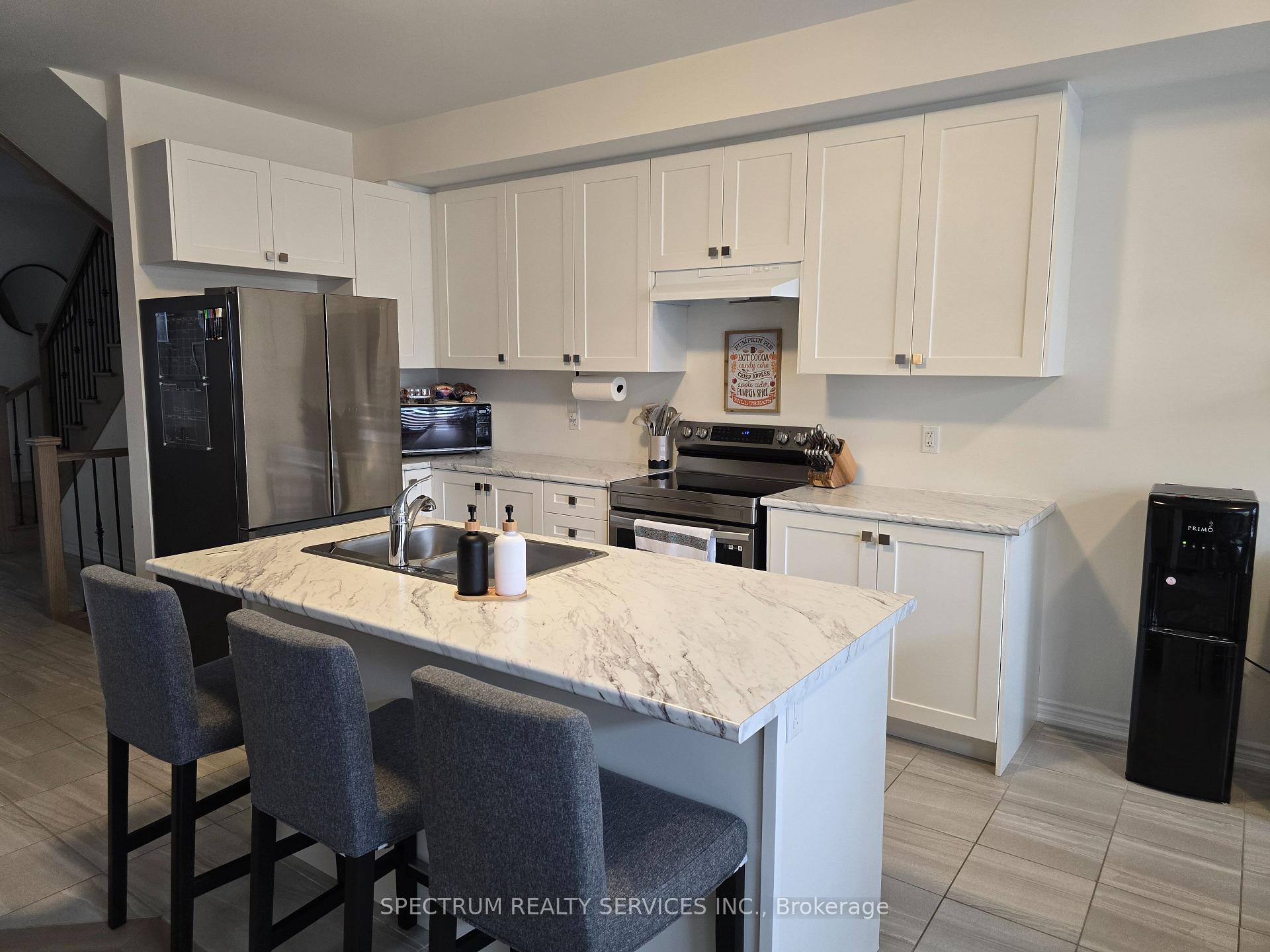 Photo 3 of 2233 Grainger Loop, Innisfil, Alcona — HOMEH