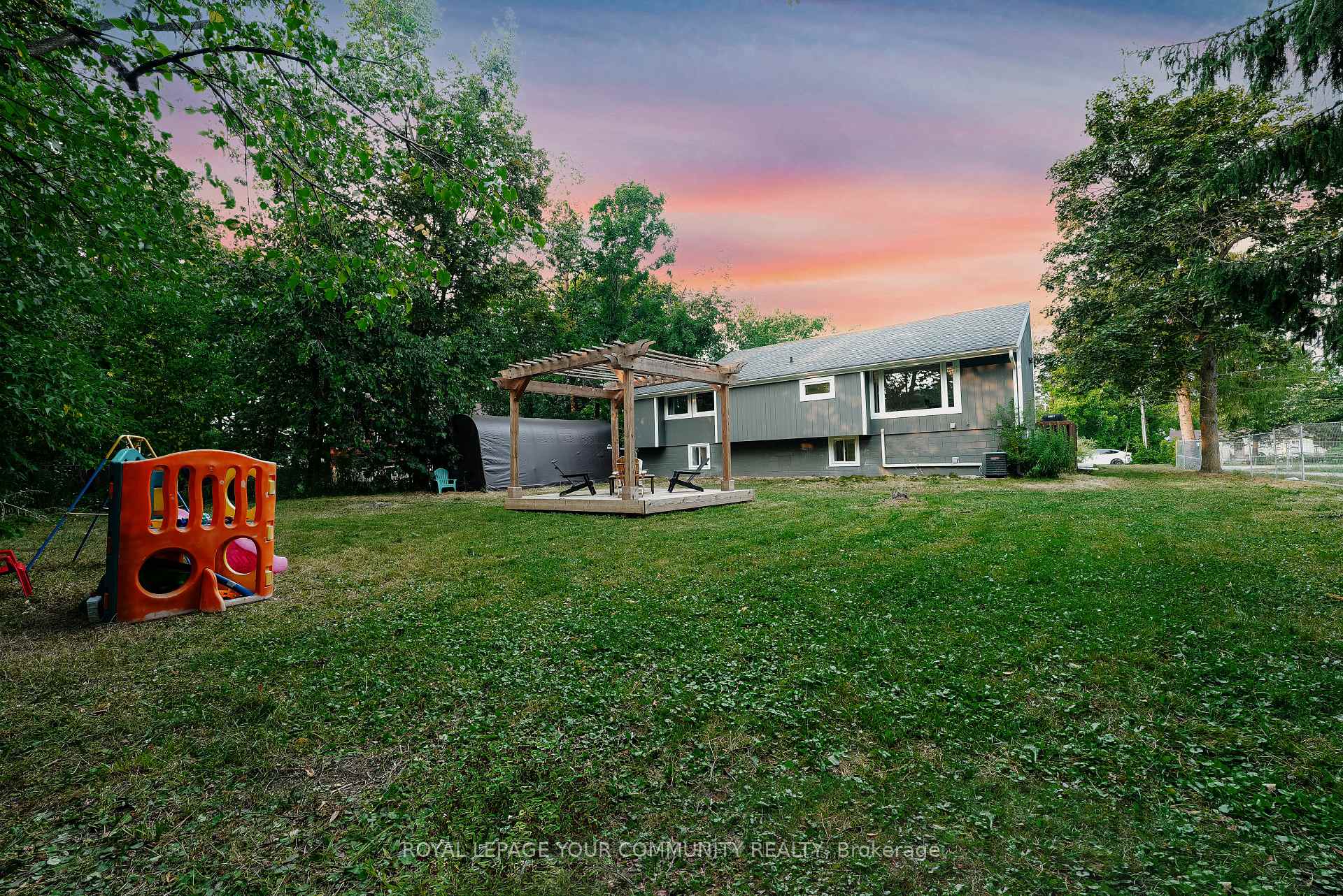 Photo 5 of 2320 Somers Boulevard, Innisfil, Alcona — HOMEH