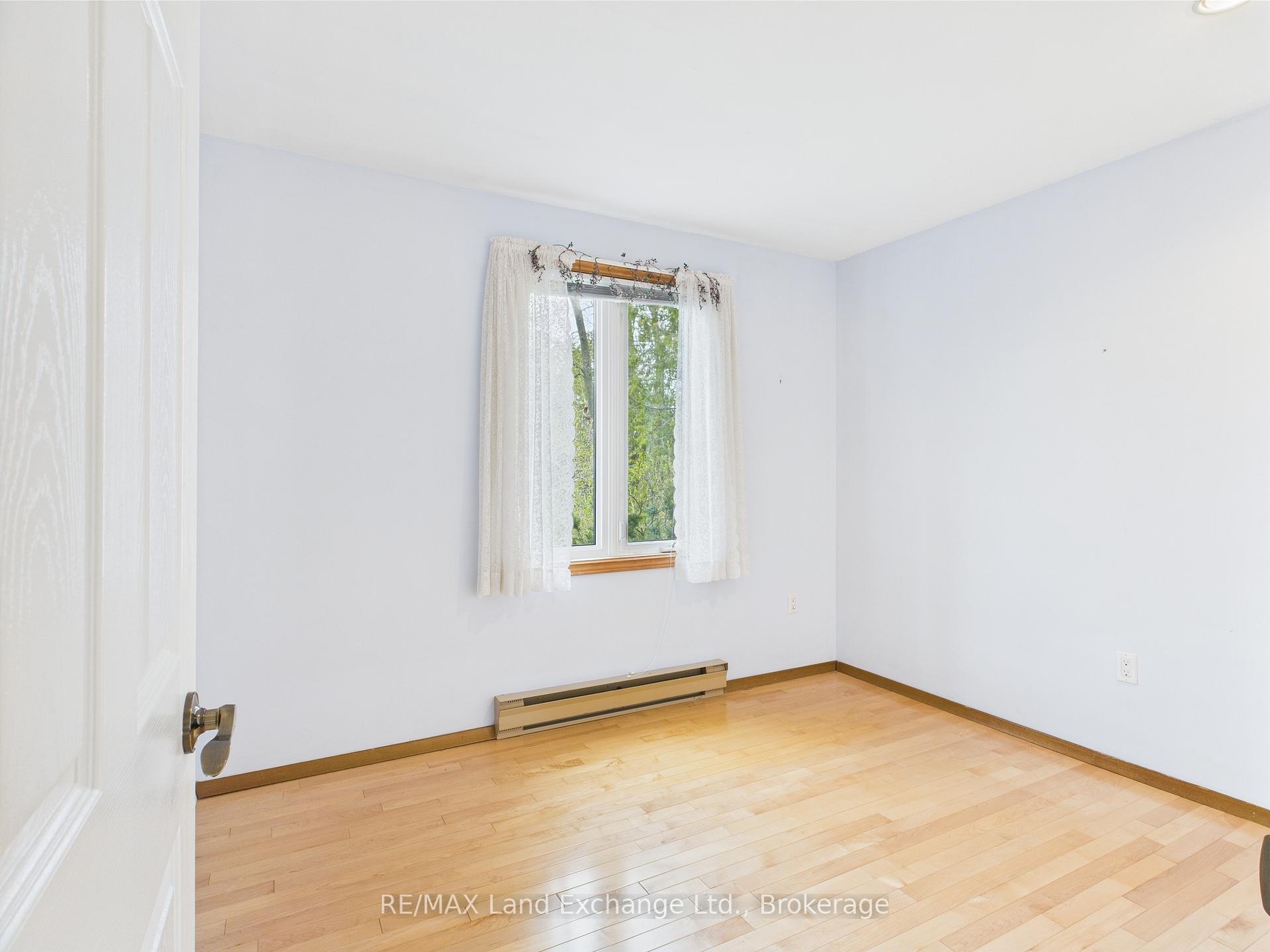 Photo 14 of 12 Inverlyn Crescent S, Kincardine — HOMEH